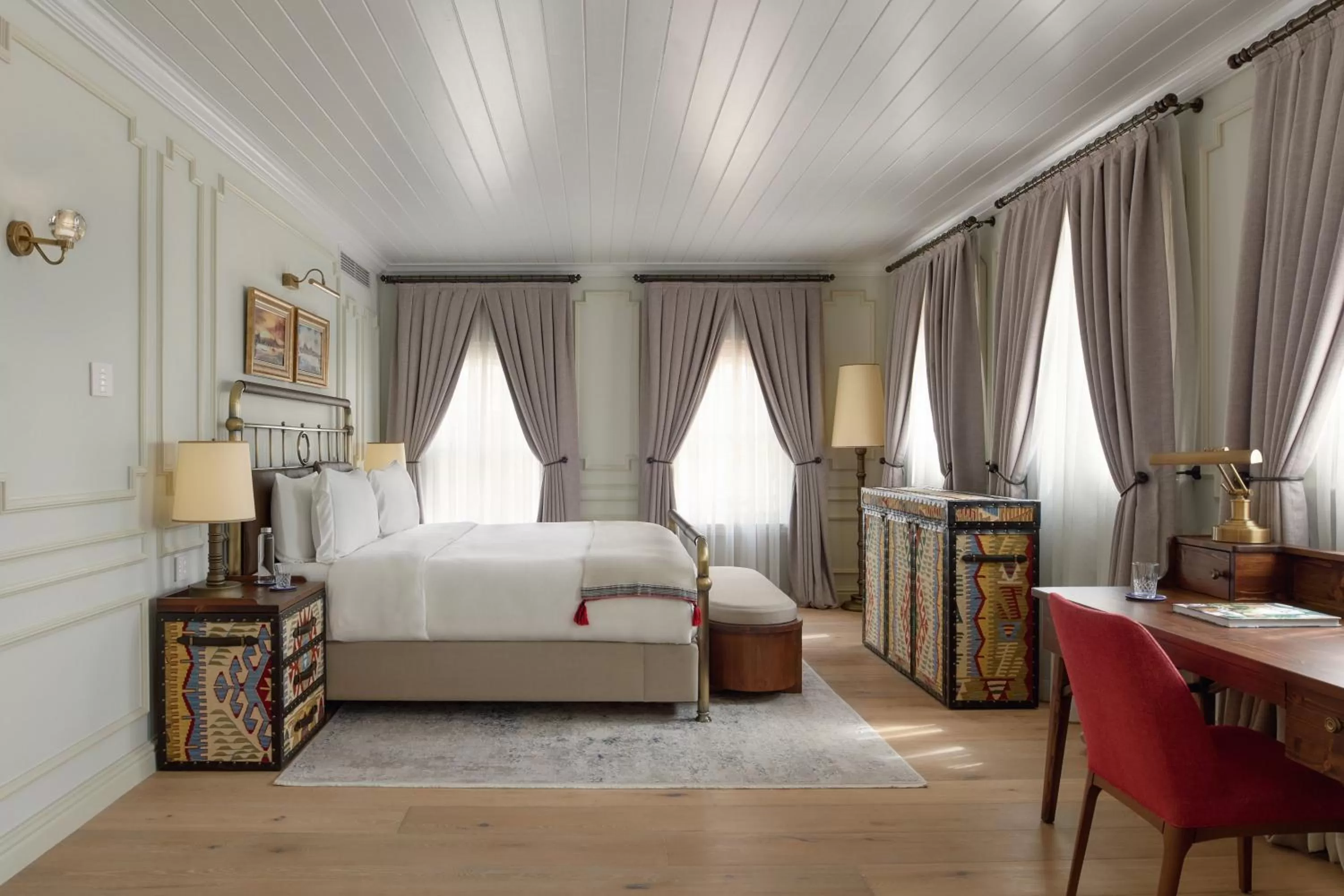 Photo of the whole room, Bed in Six Senses Kocatas Mansions