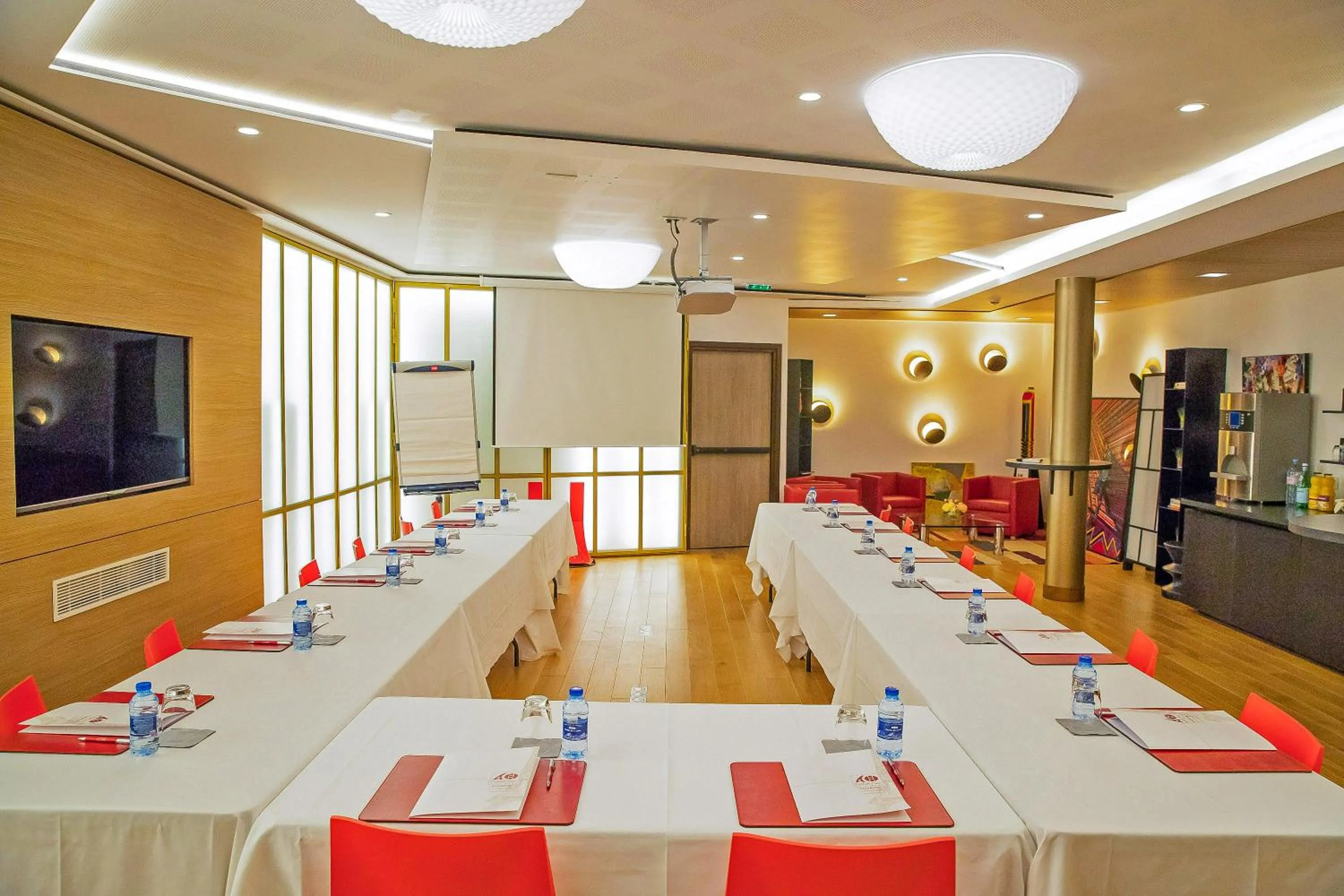 Meeting/conference room in Hôtel Hor Europe