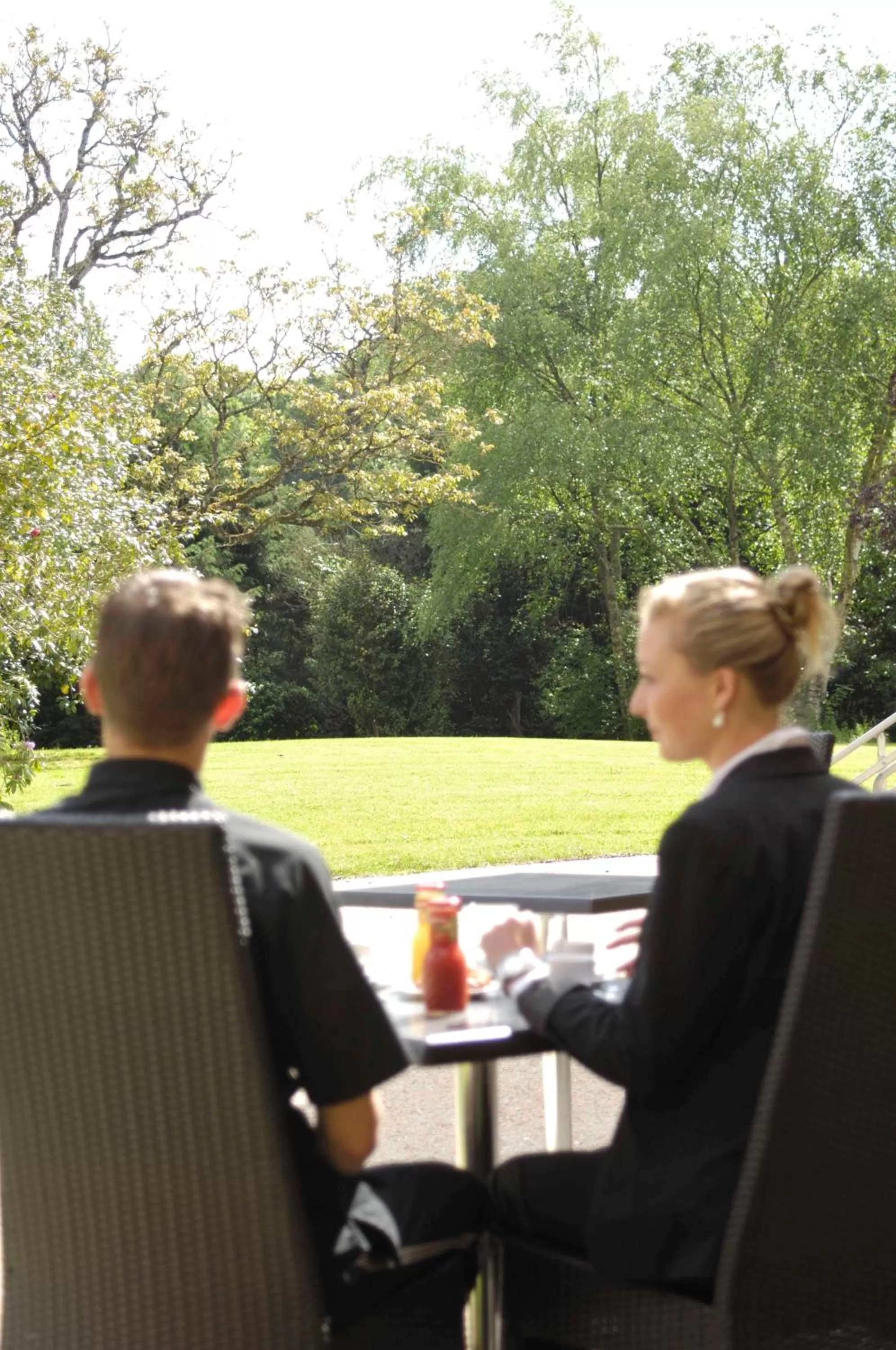 Restaurant/places to eat in Logis Hotel, restaurant et spa Le Relais De Broceliande