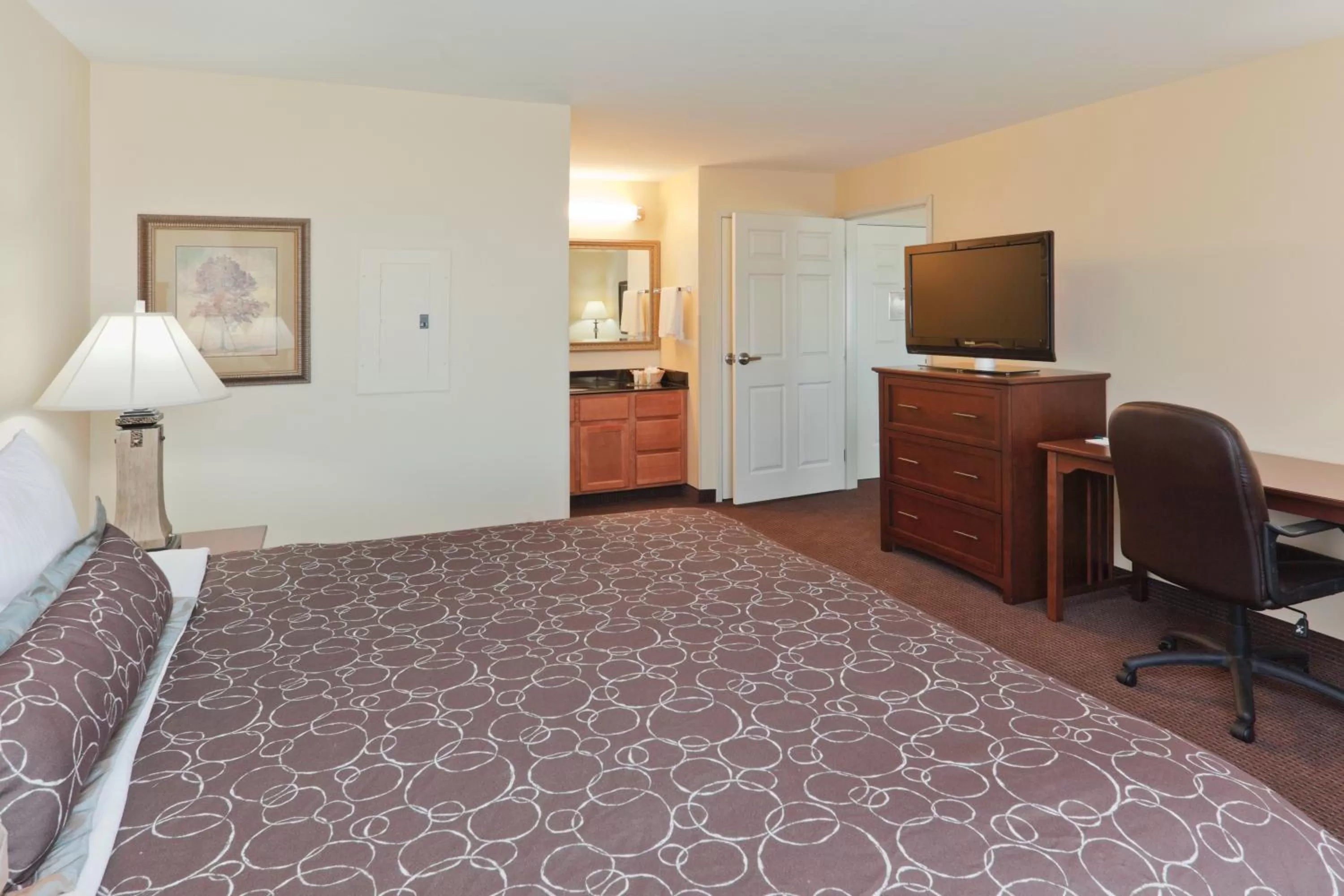 Photo of the whole room, Bed in Staybridge Suites Rocklin - Roseville Area by IHG