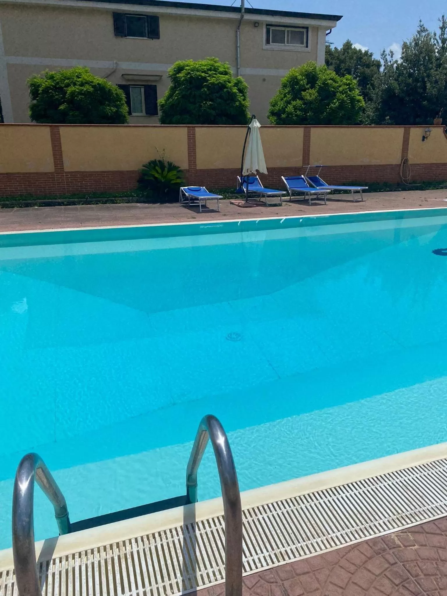 Swimming pool in B&B Oasi del Voscone