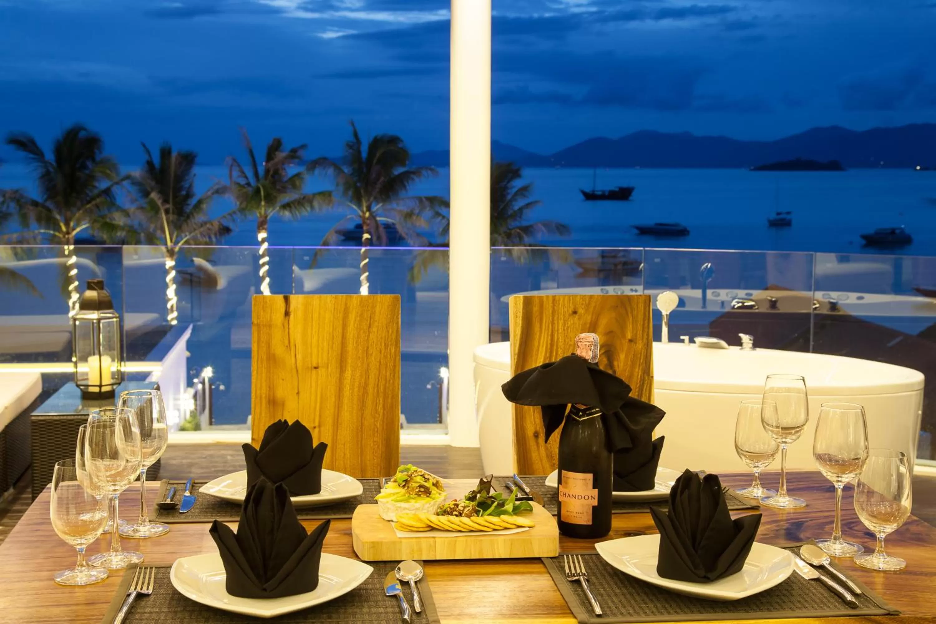 Restaurant/places to eat in The Privilege Hotel Ezra Beach Club