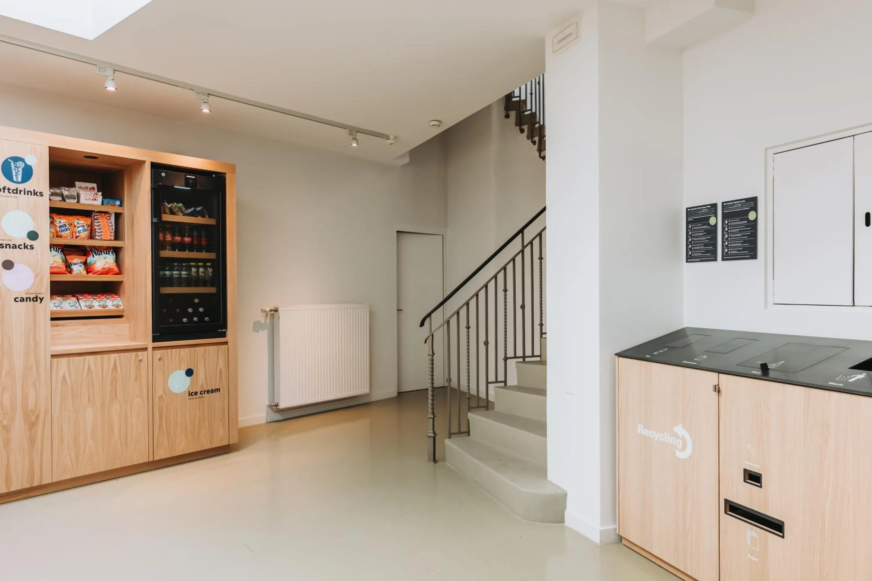 Restaurant/places to eat in Montreux Youth Hostel