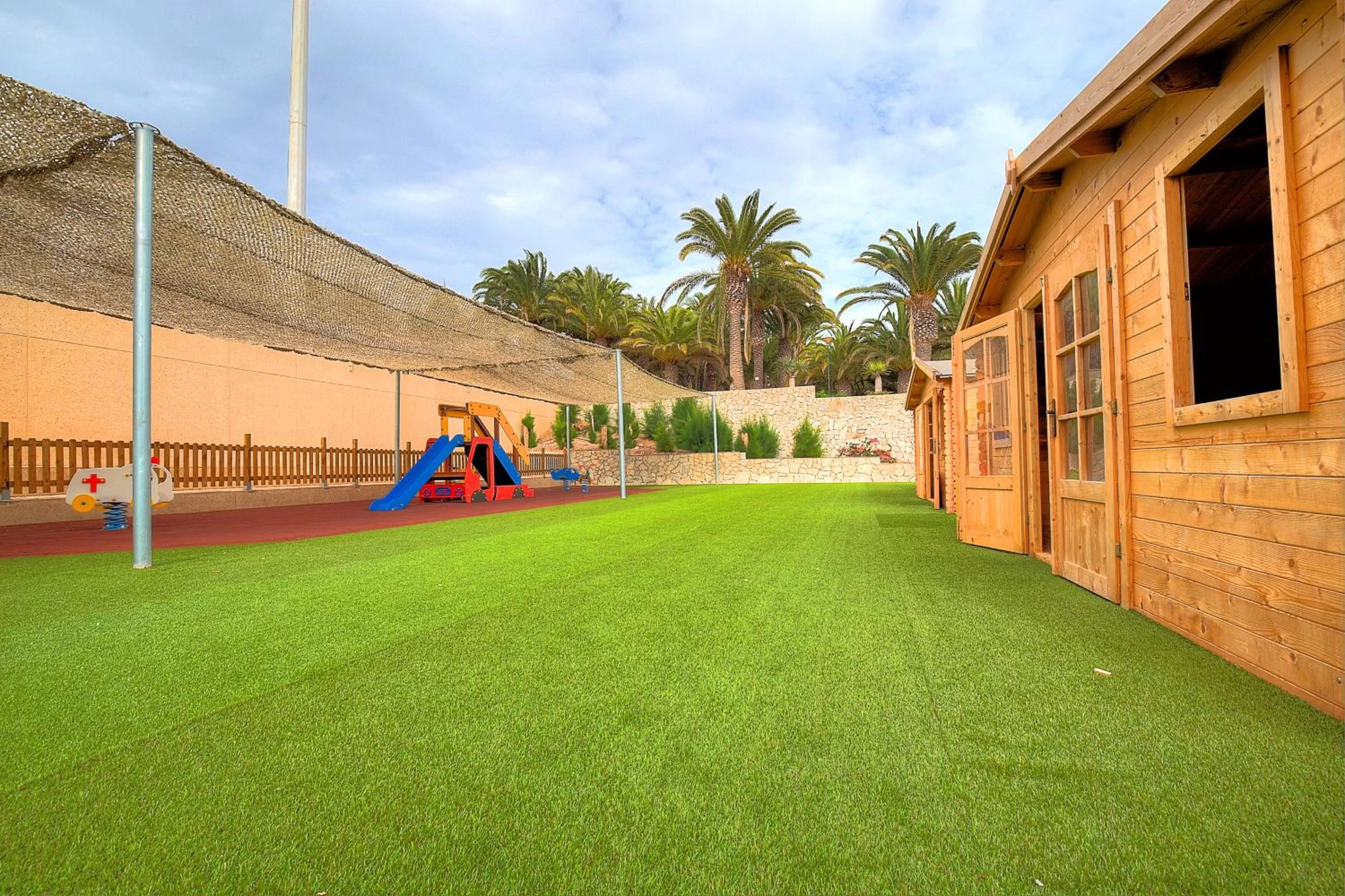 Area and facilities in SBH Monica Beach Resort