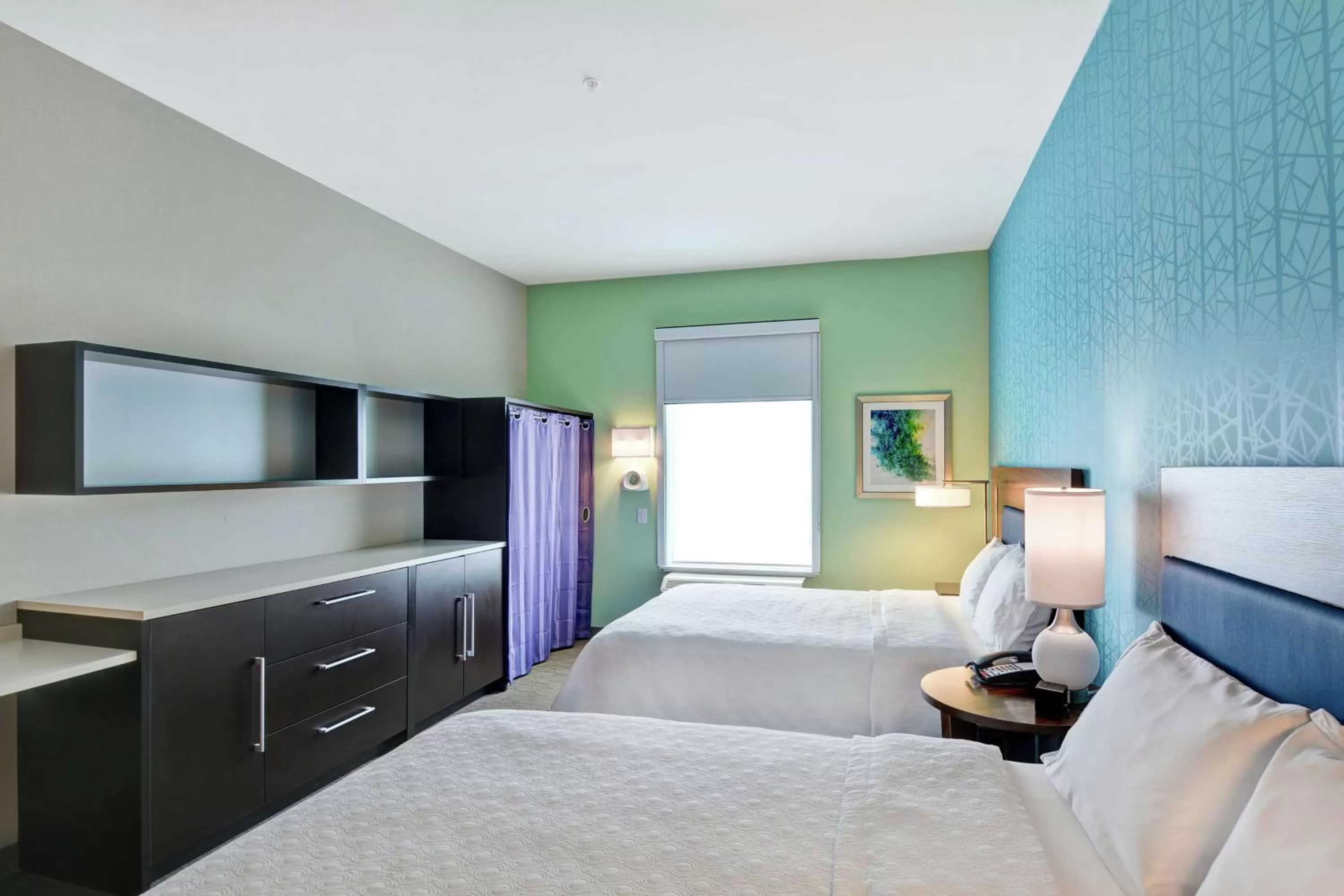 Bed in Home2 Suites Pensacola I-10 At North Davis Hwy