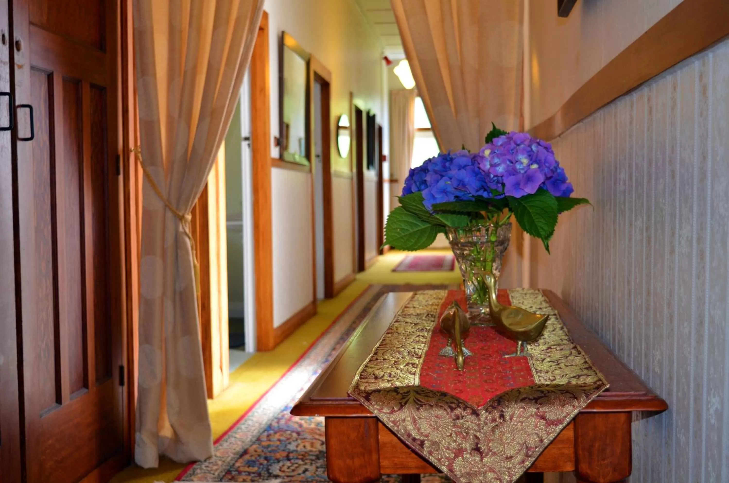 Lobby or reception in Braemar House B&B and YHA Hostel