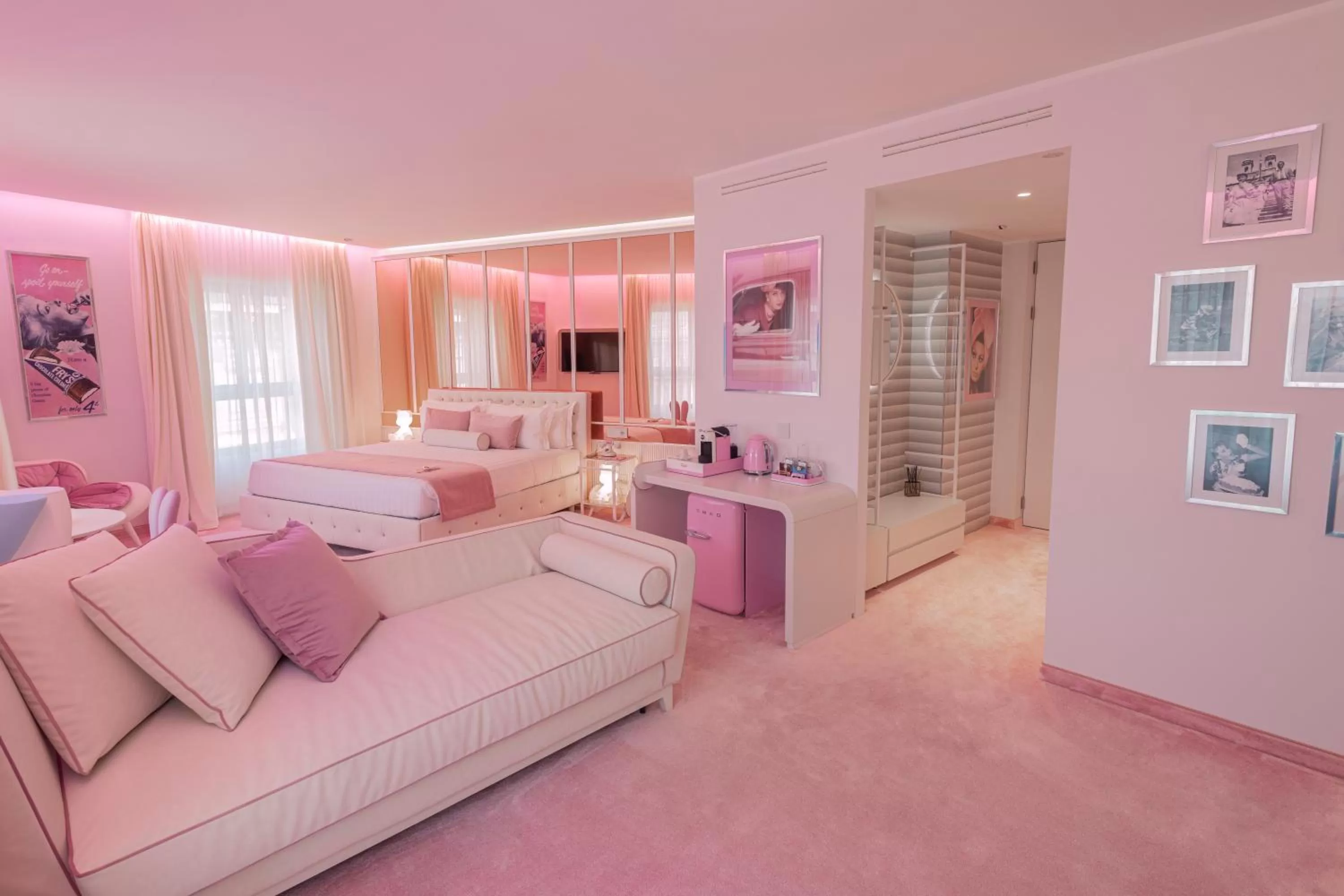 Living room, Bed in ODSweet Duomo Milano Hotel