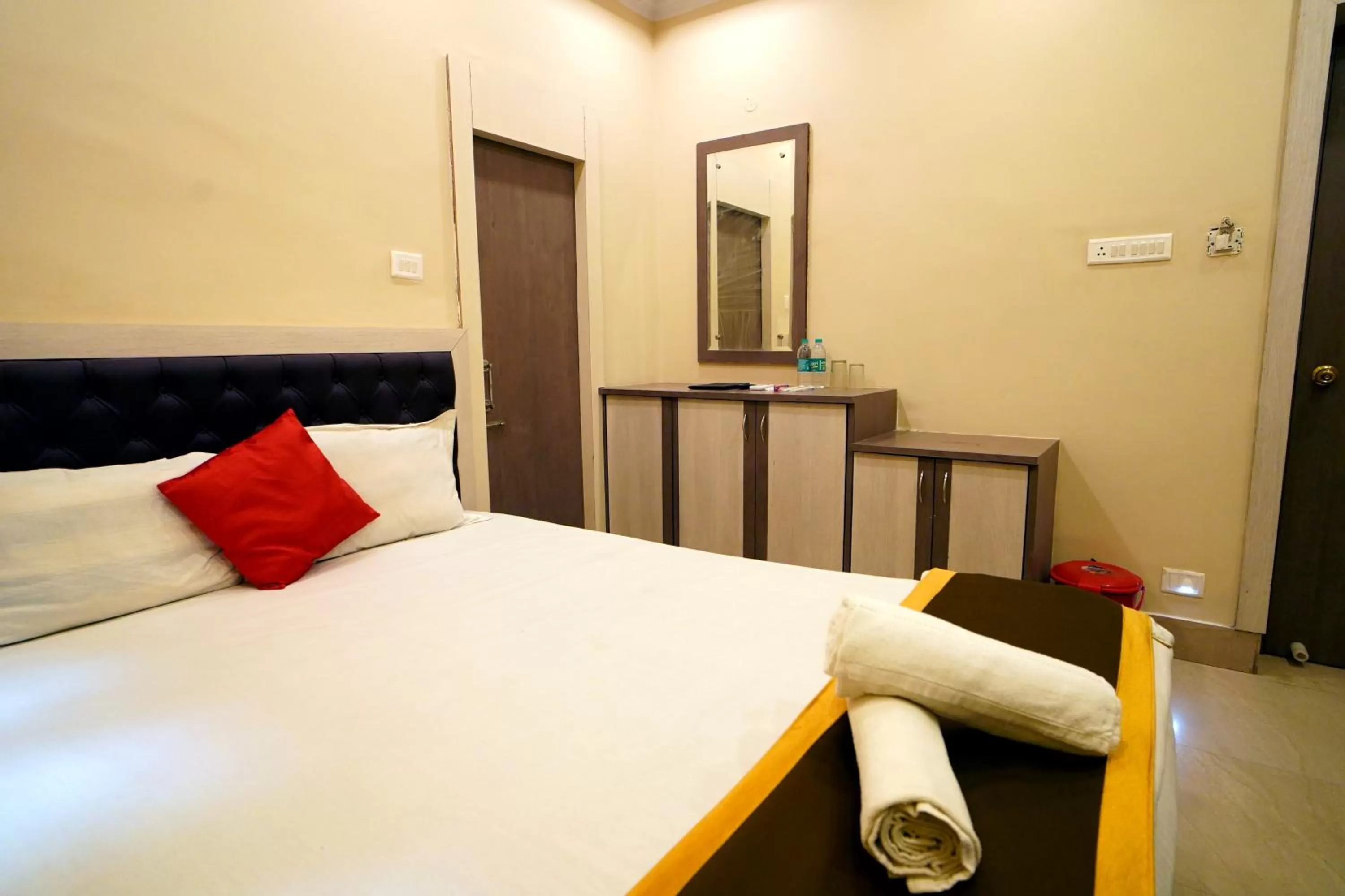 Bed in Royal Sea View