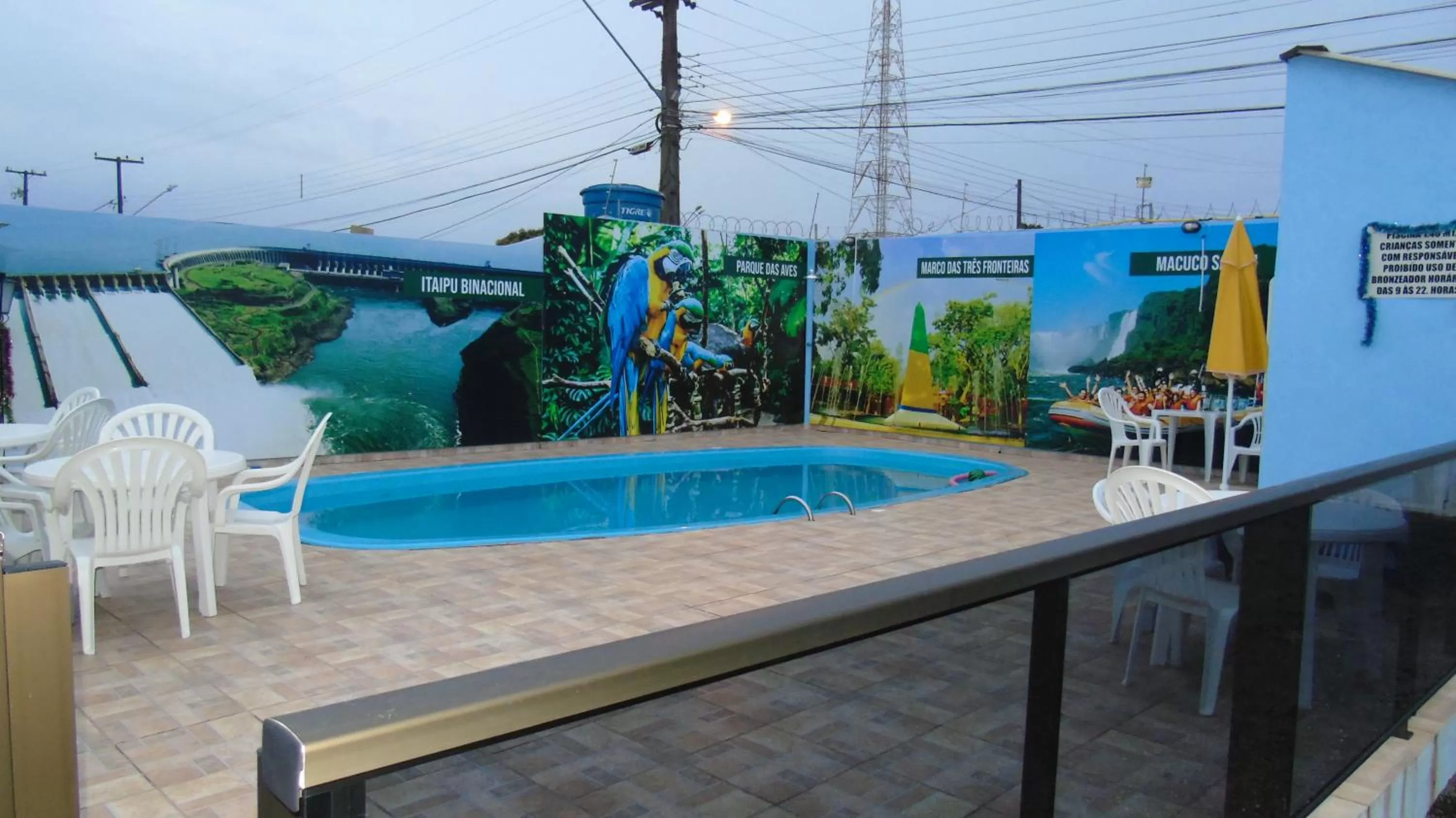 Swimming pool in Visk Palace Hotel e Restaurante