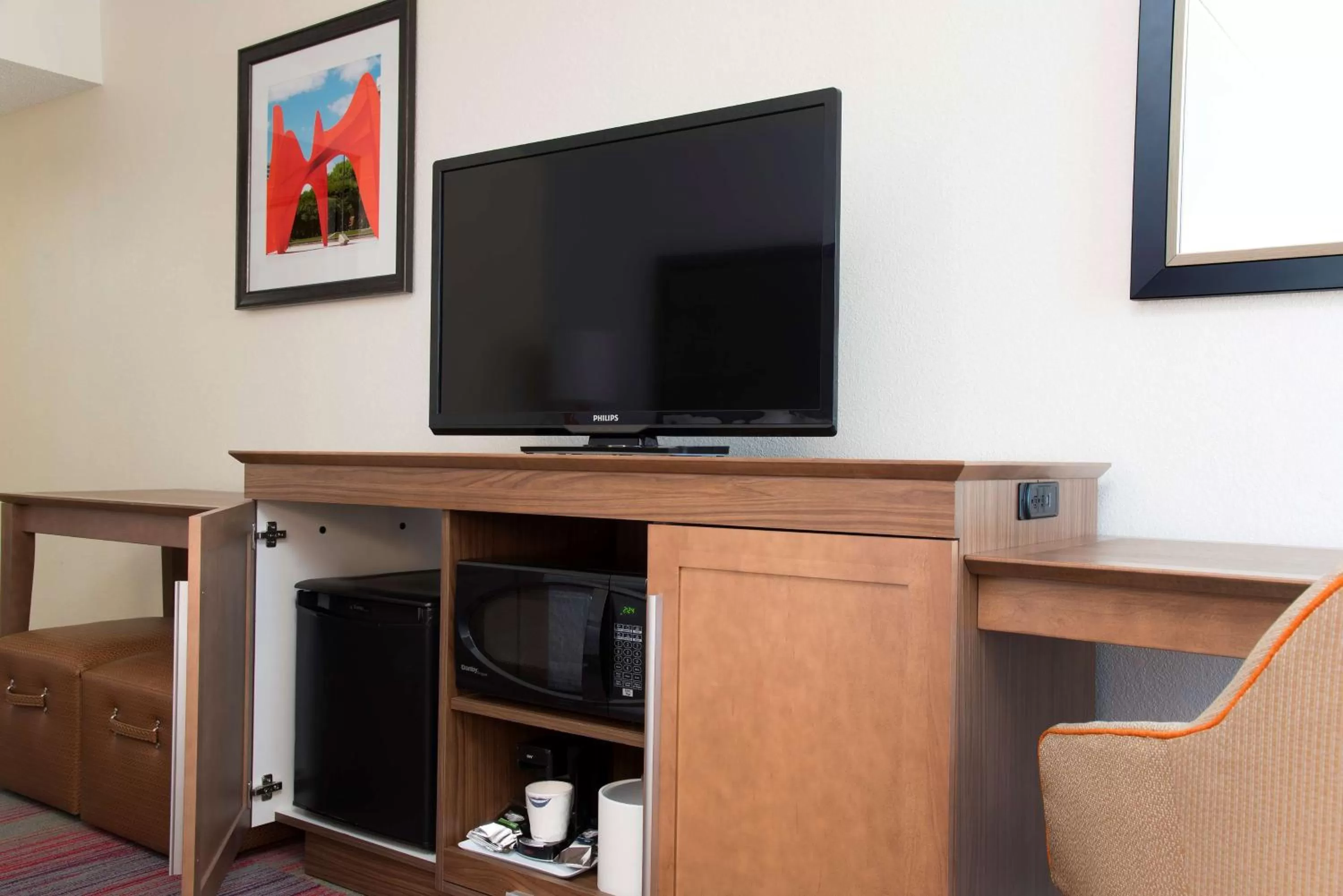 Bed in Hampton Inn Grand Rapids-South