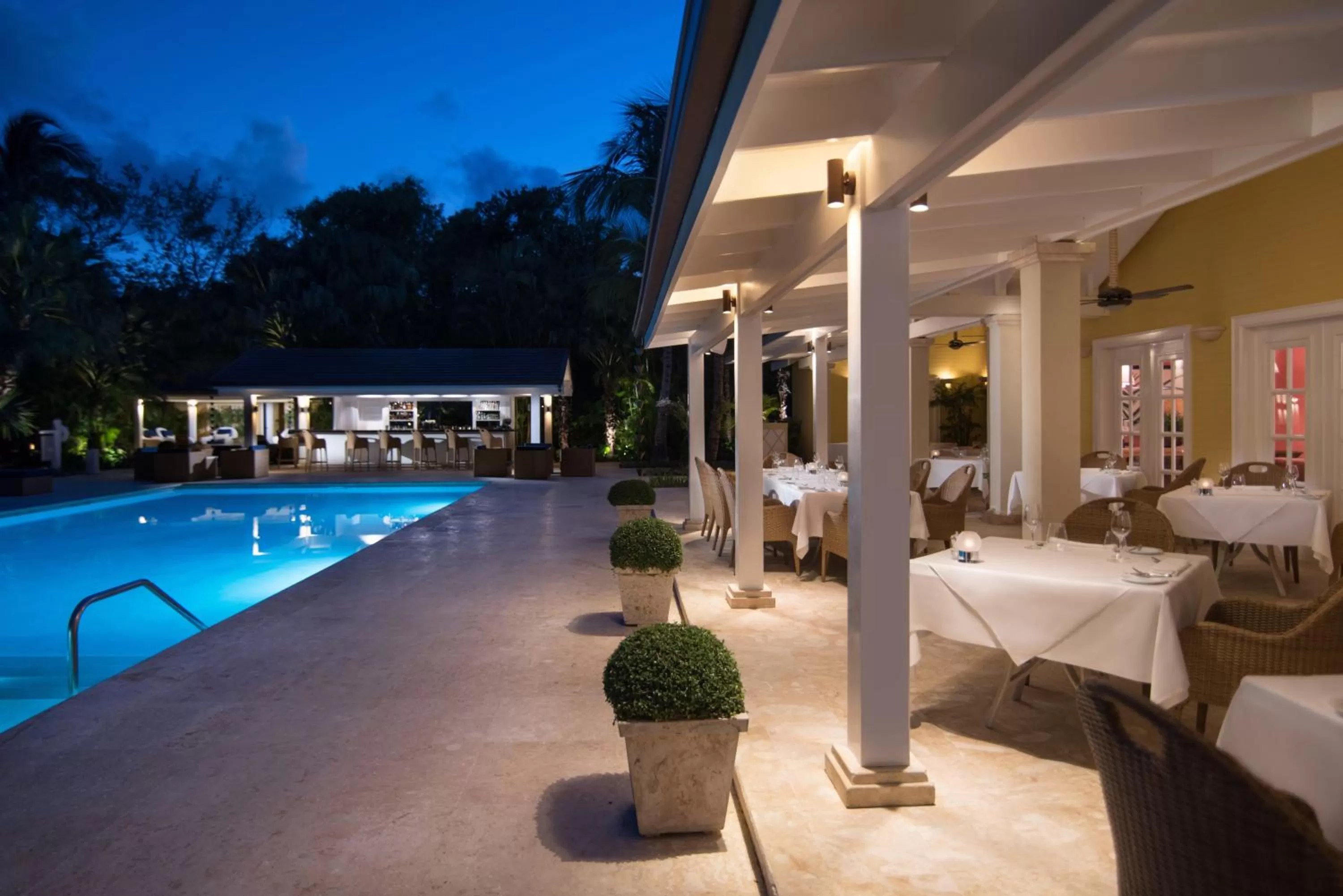 Restaurant/places to eat in Tortuga Bay