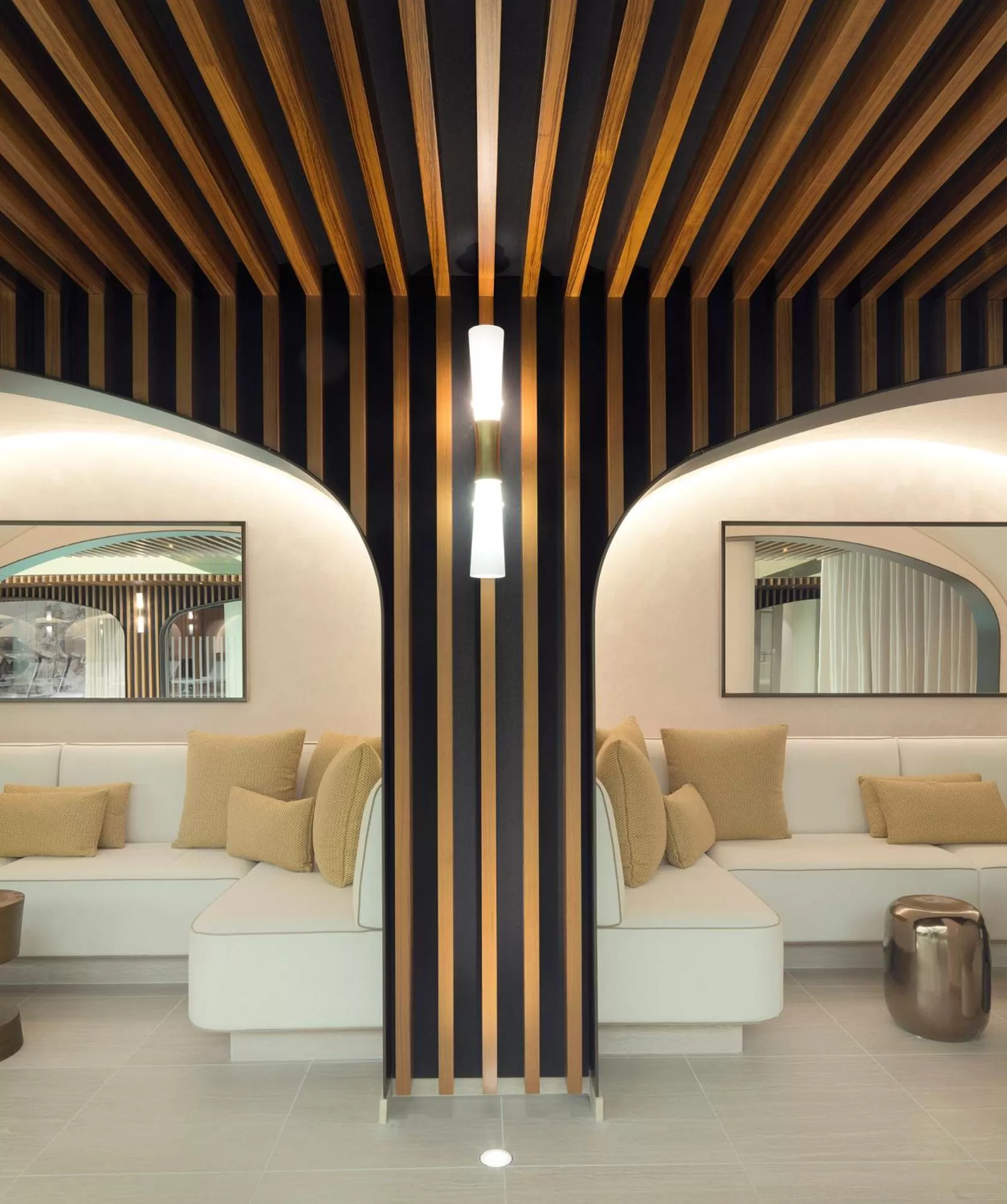 Swimming pool in Hôtel D'Aubusson