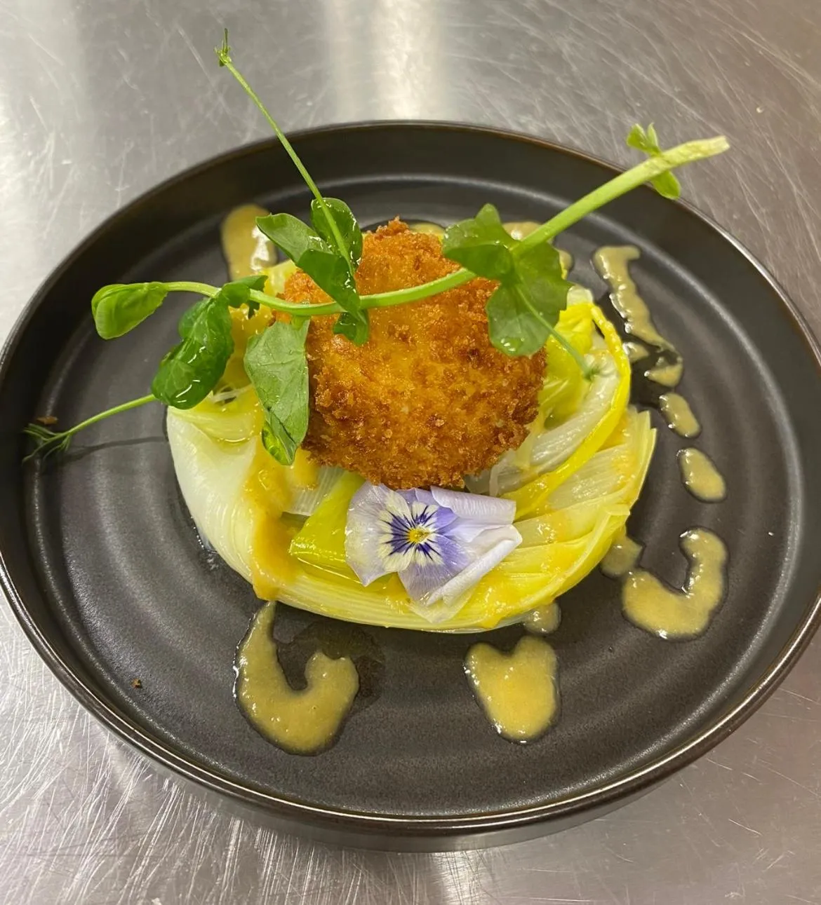 Restaurant/places to eat in Hôtel Le Dormeur du Val