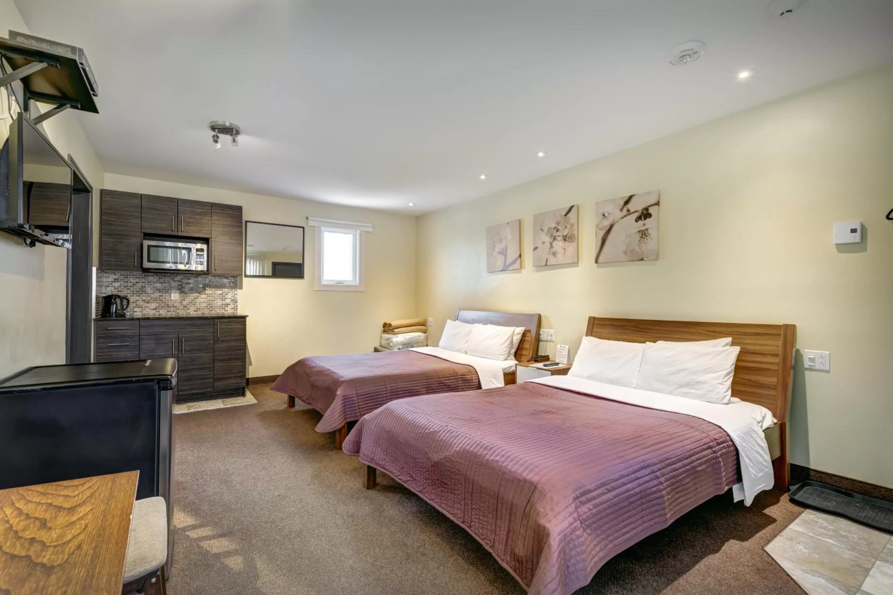 Bedroom, Bed in Auberge St. Jacques