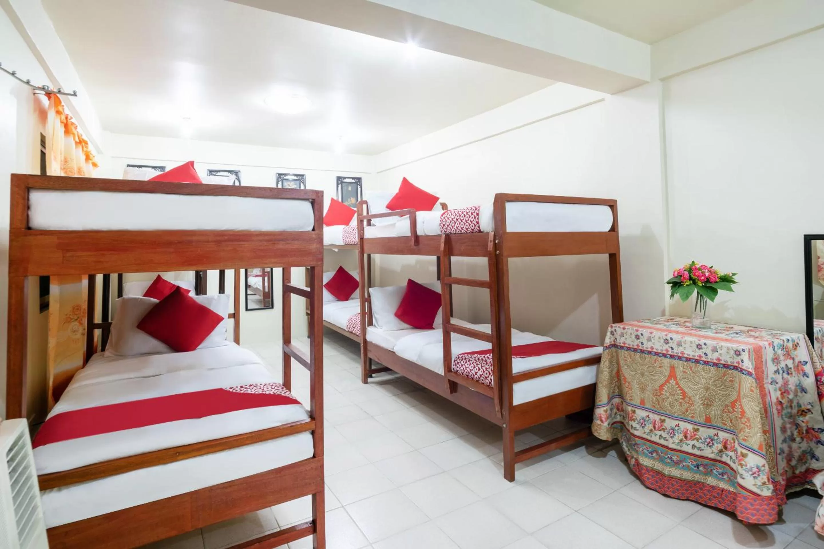 Bedroom, Bed in Conrado's Apartelle