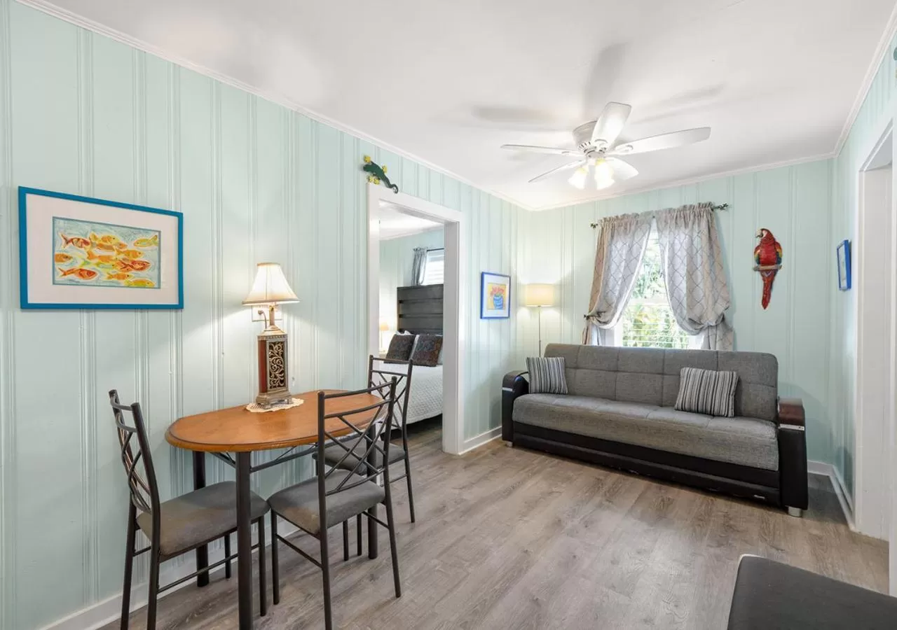 Living room, Bed in The Grand Guesthouse