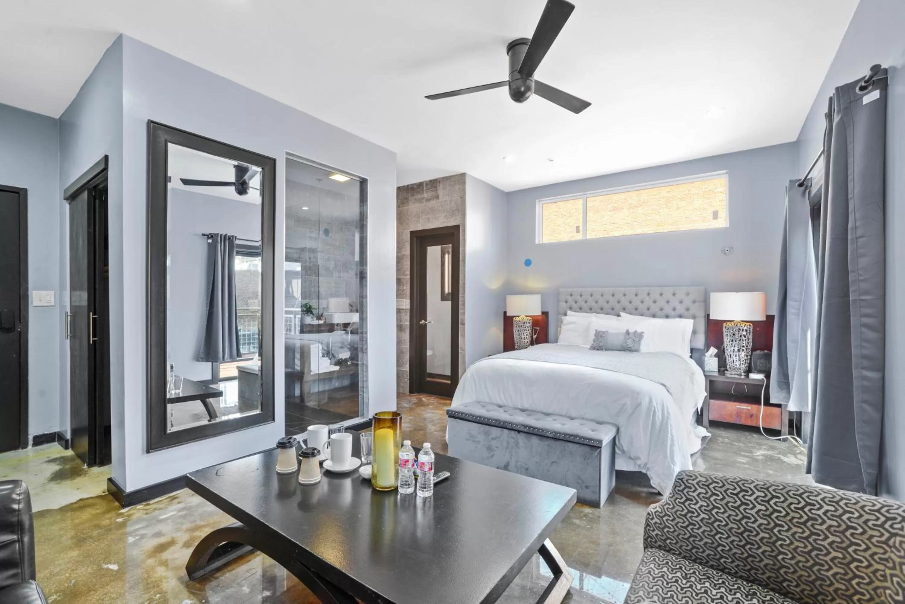 Photo of the whole room, Bed in Good Hotels Downtown Denver