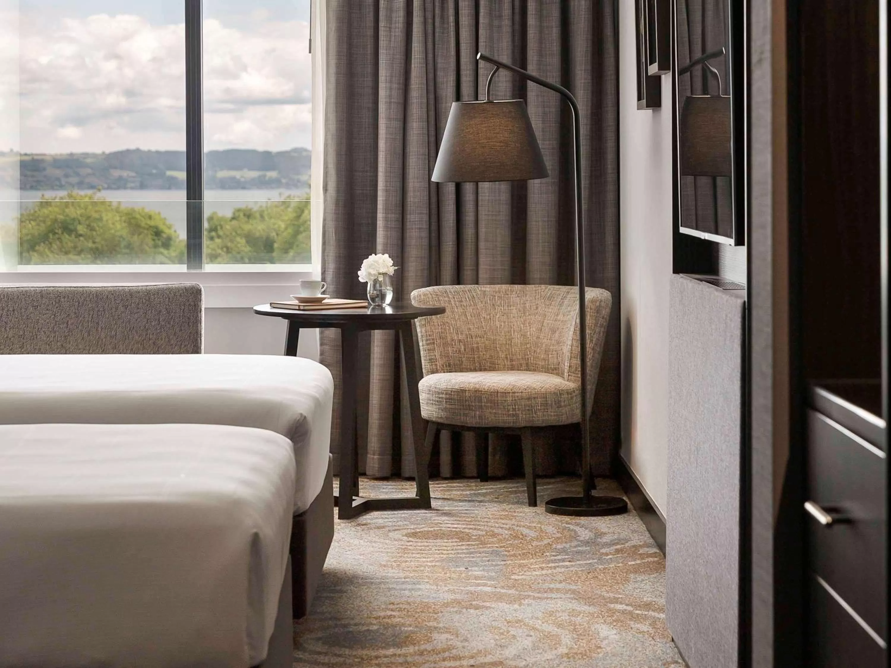 Photo of the whole room in Pullman Rotorua