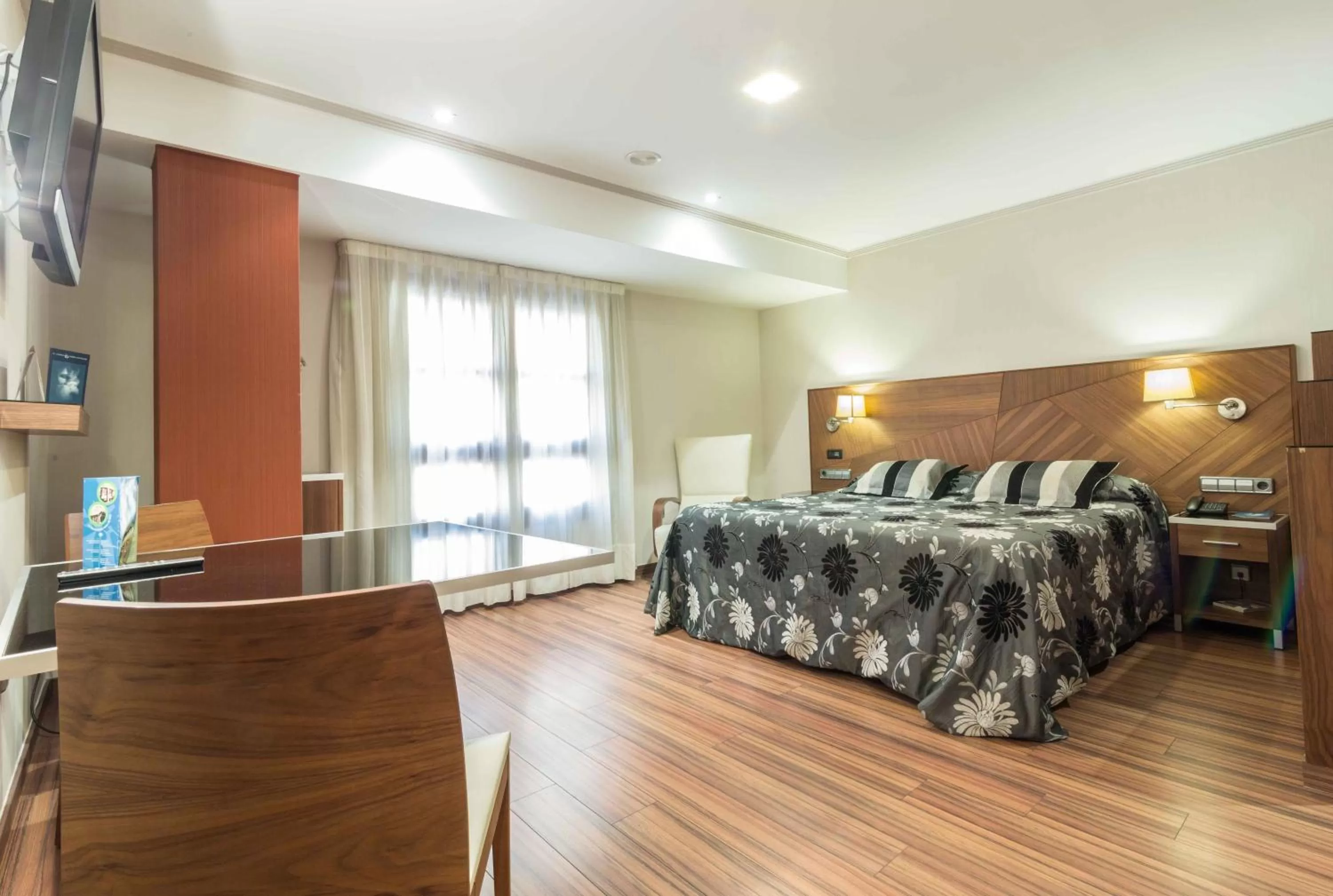 Photo of the whole room, Bed in Hotel El Churra