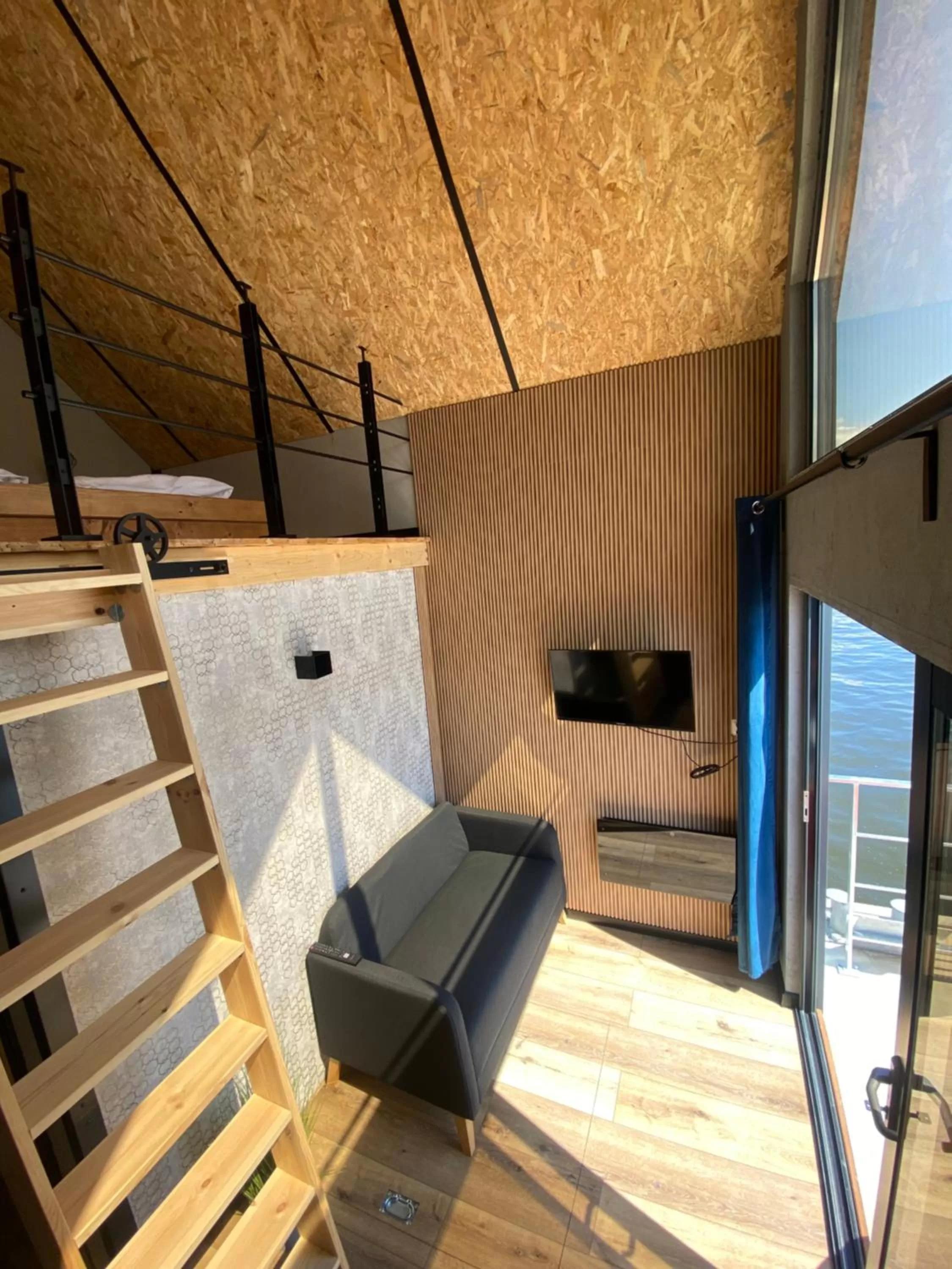 TV and multimedia in Floating Apartments - ODRA DREAM