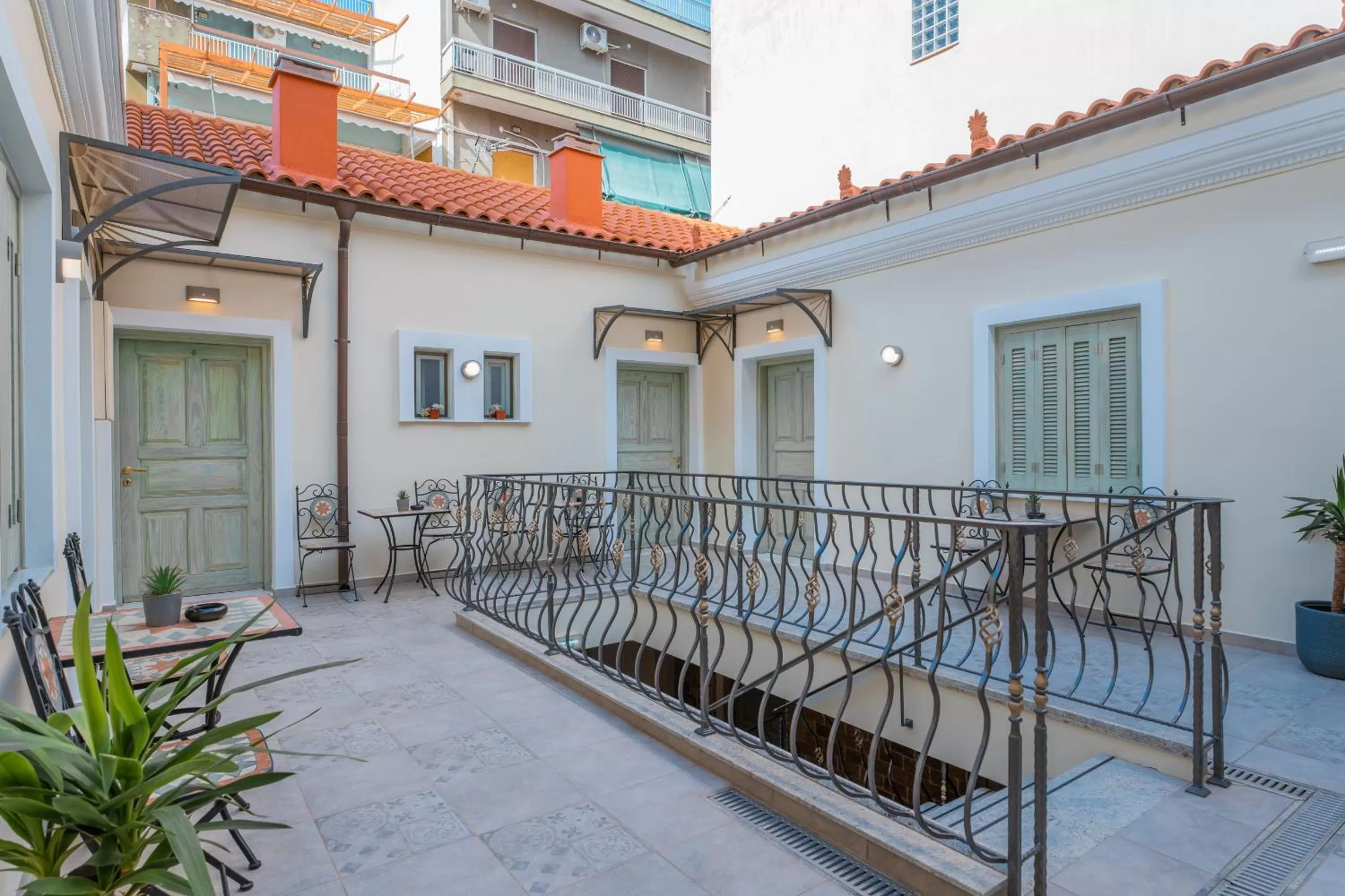 The Stone Manor , Noho boutique hotel Thissio