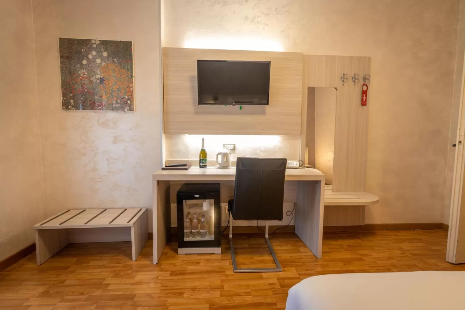 Property building, Bed in Hotel Lis