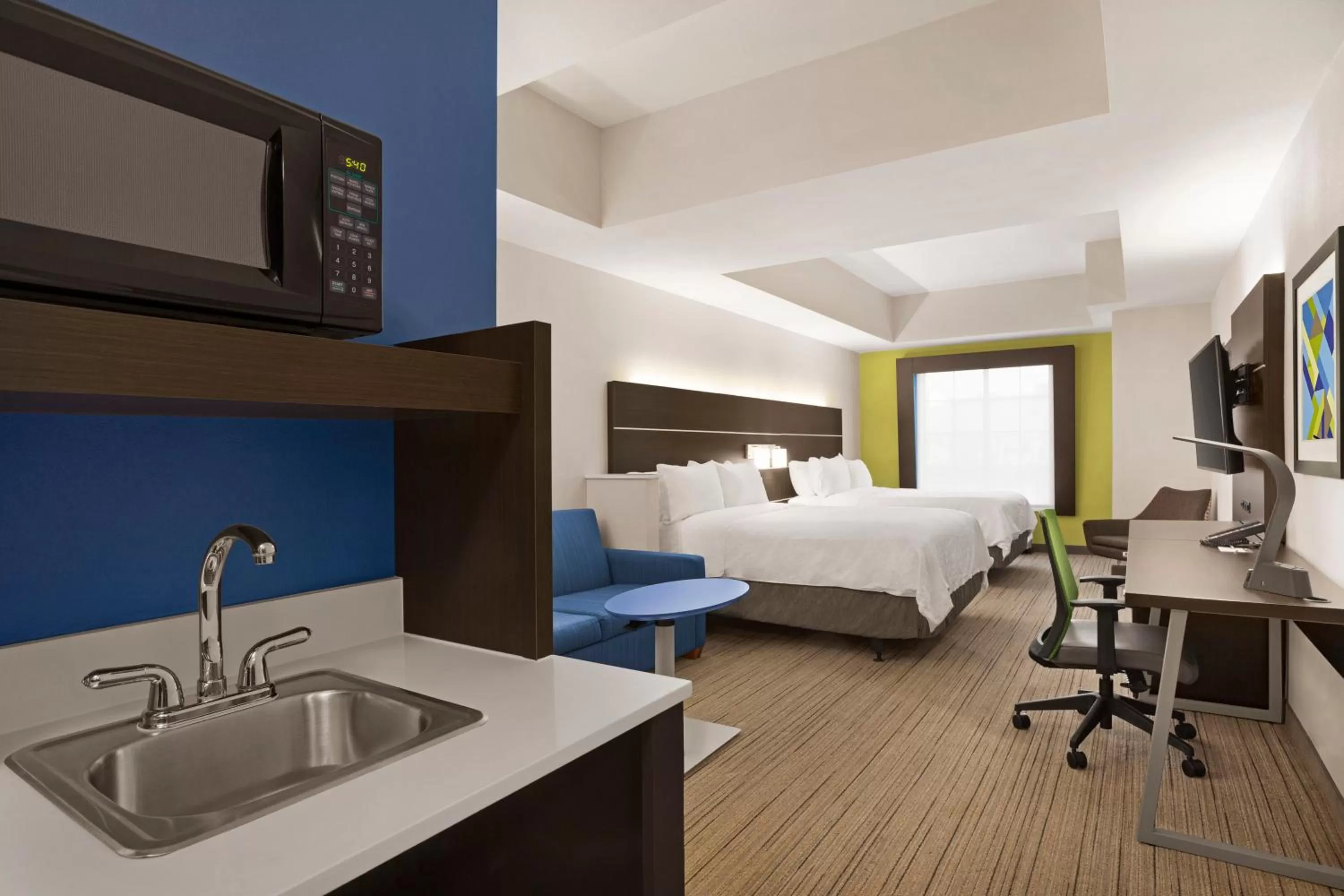 Photo of the whole room, Bed in Holiday Inn Express Hotel & Suites Durant by IHG