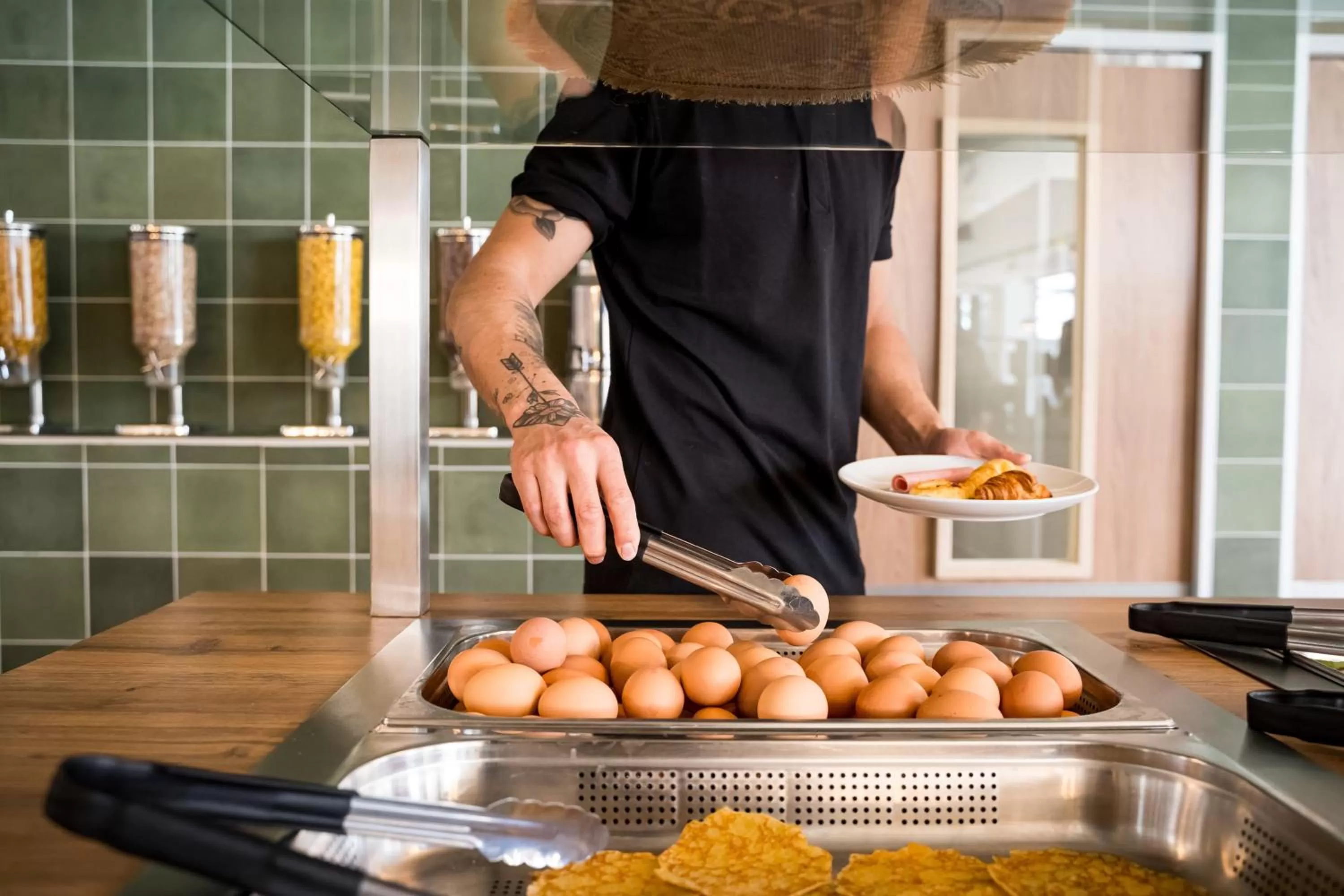 Breakfast in MEININGER Marseille Centre la Joliette