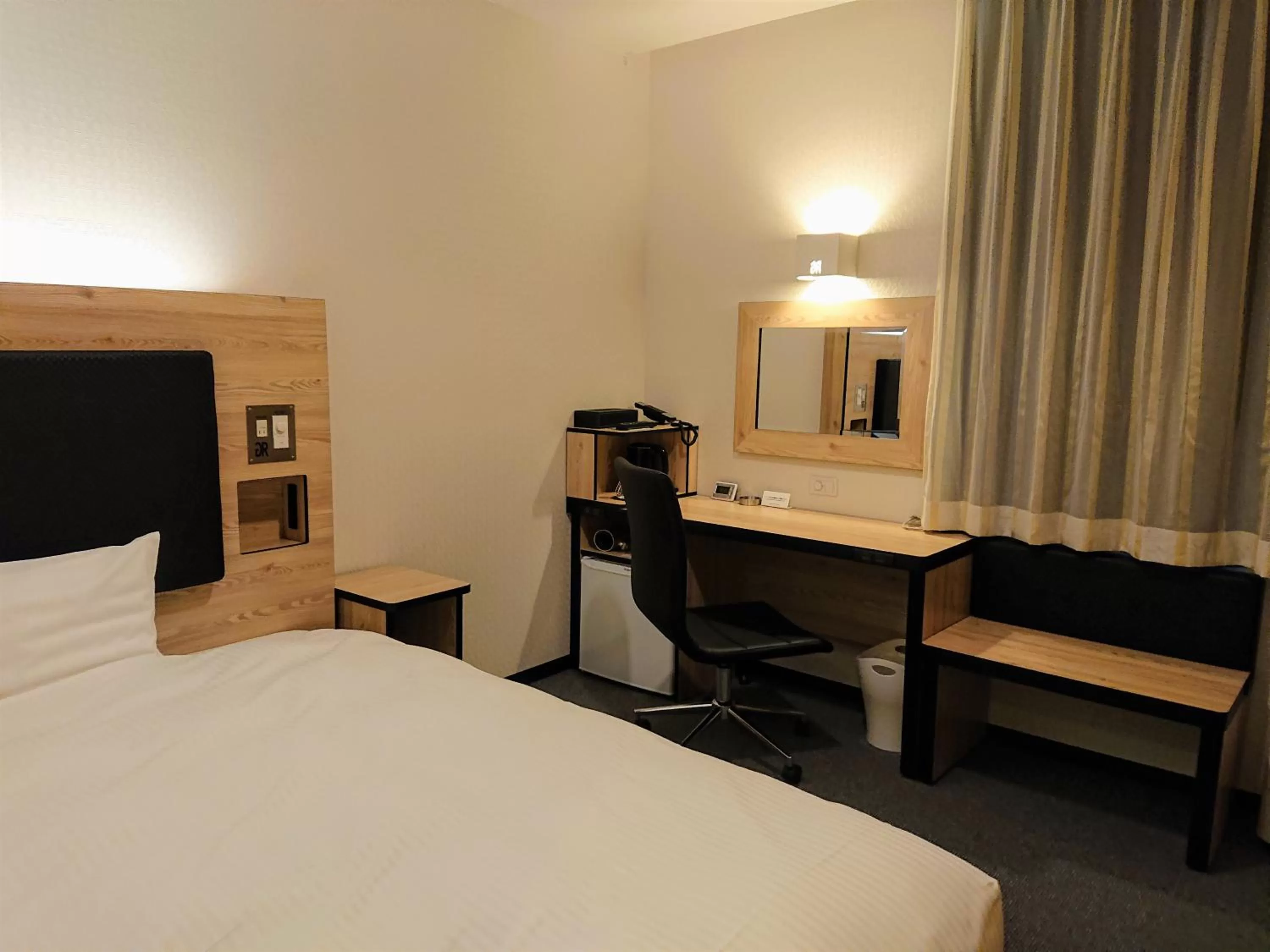 Photo of the whole room, Bed in Green Rich Hotel Kurume Natural Hot Spring Arimamutsumonnoyu