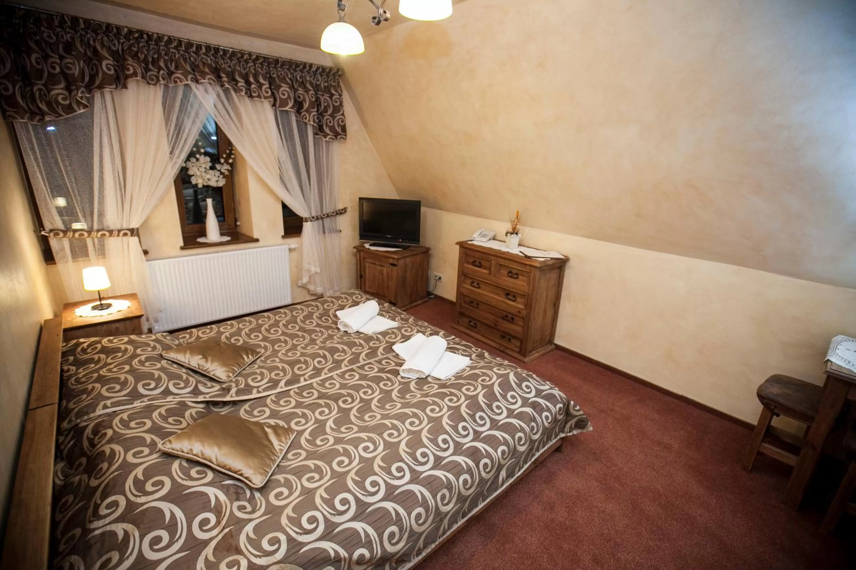 Photo of the whole room, Bed in Hotel Dwór Karolówka