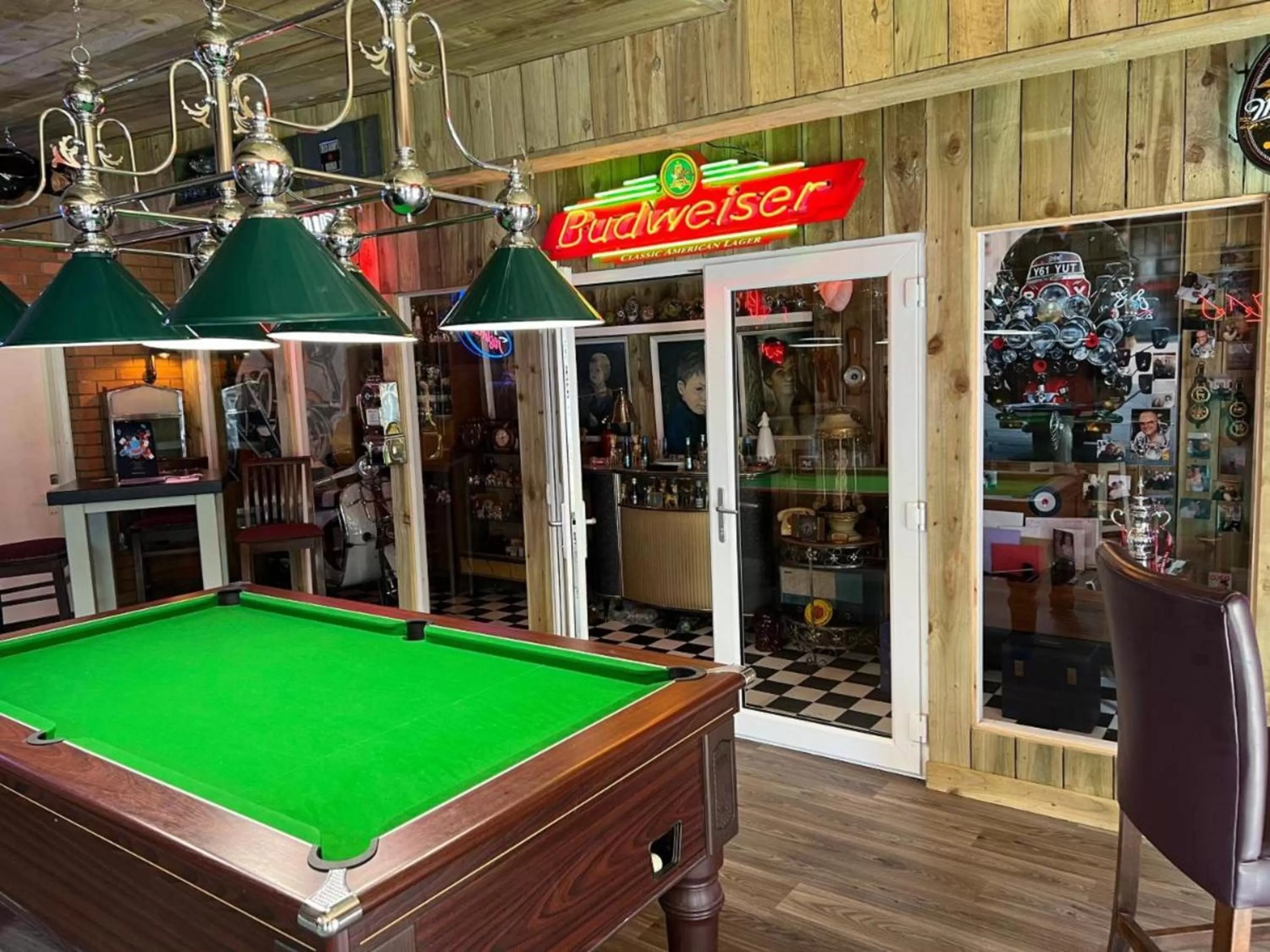 Billiard in Hatters Hotel