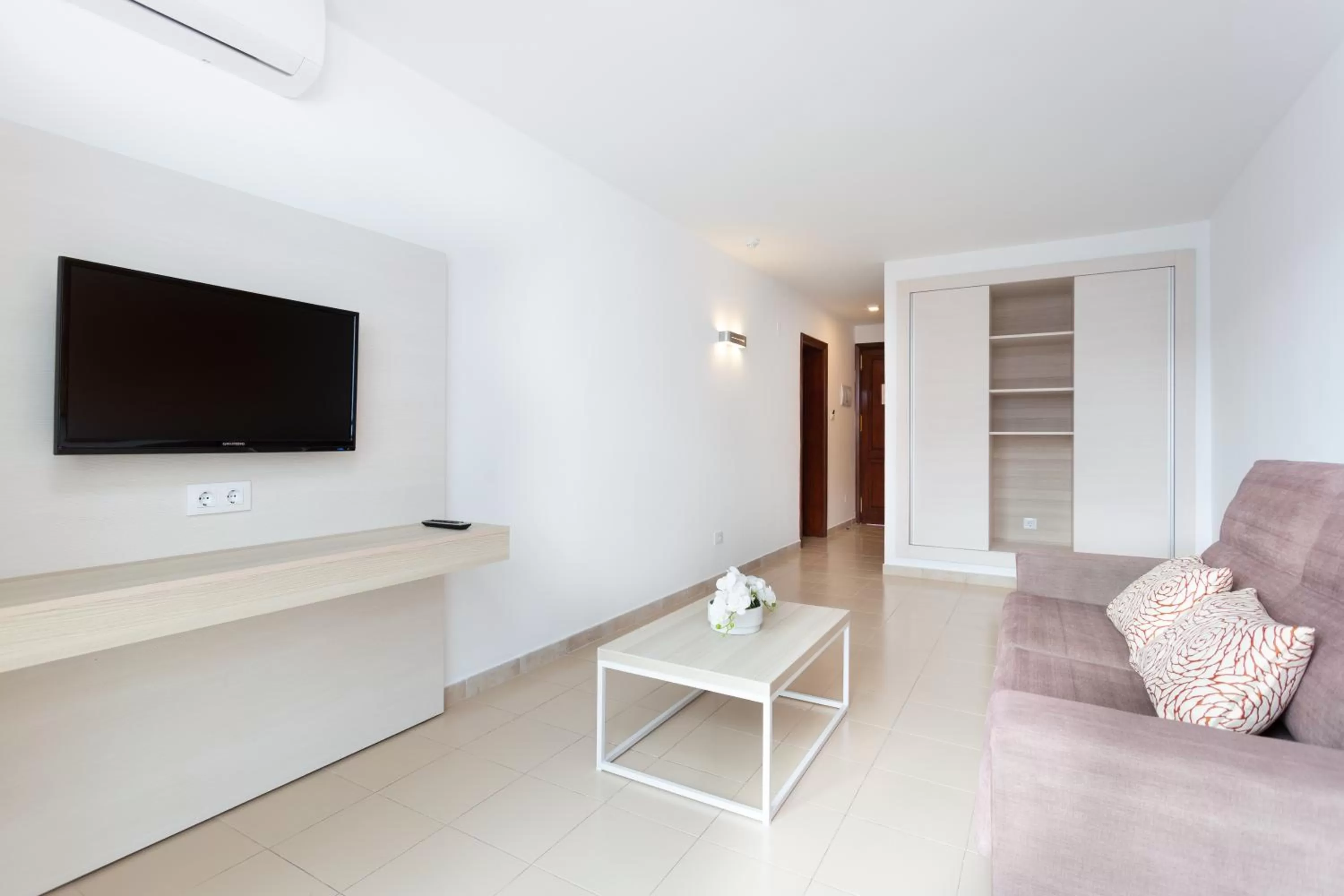 Dining area in Globales Tamaimo Tropical