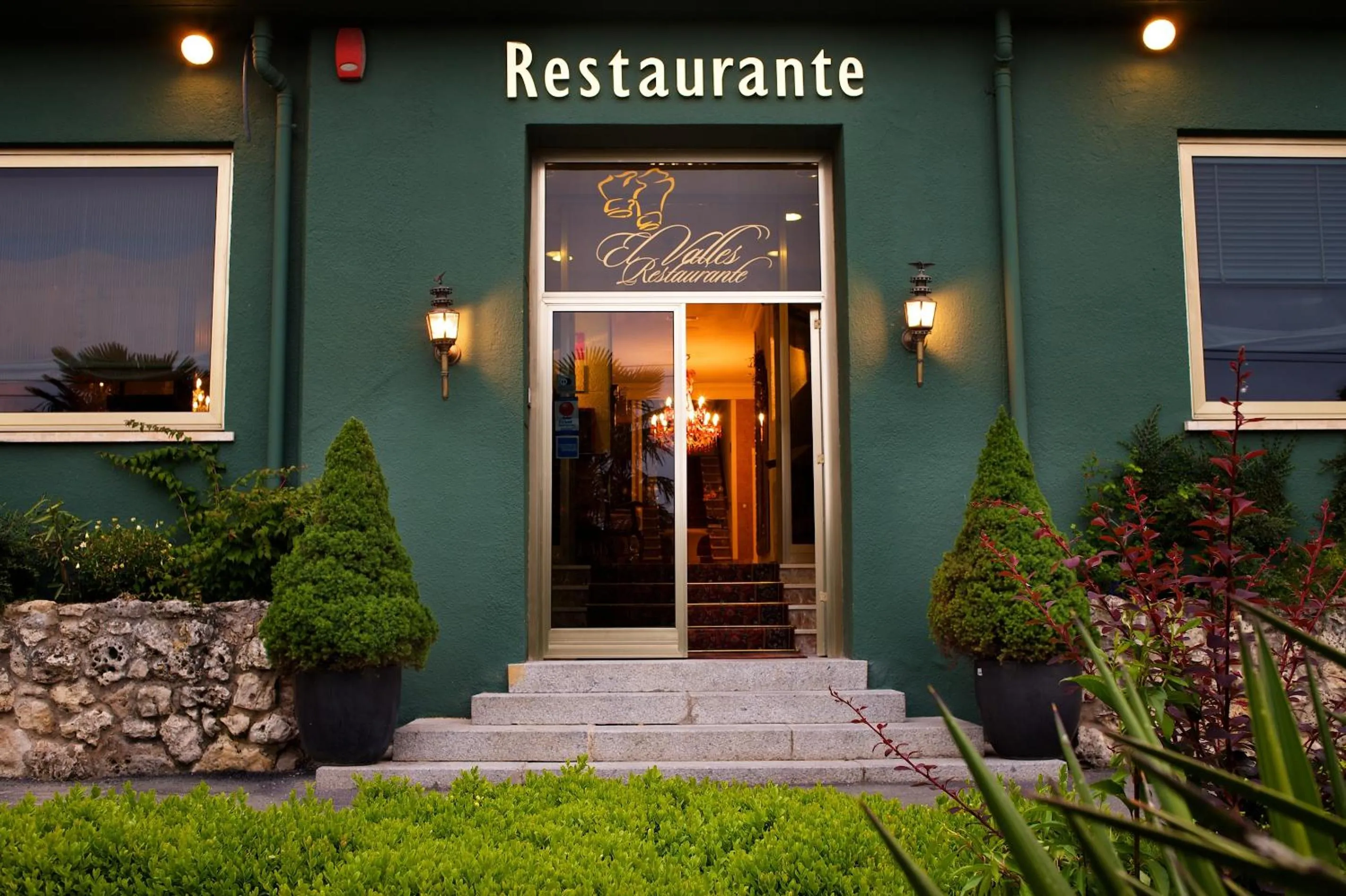 Restaurant/places to eat in Hotel Restaurante El Valles 4 ESTRELLAS