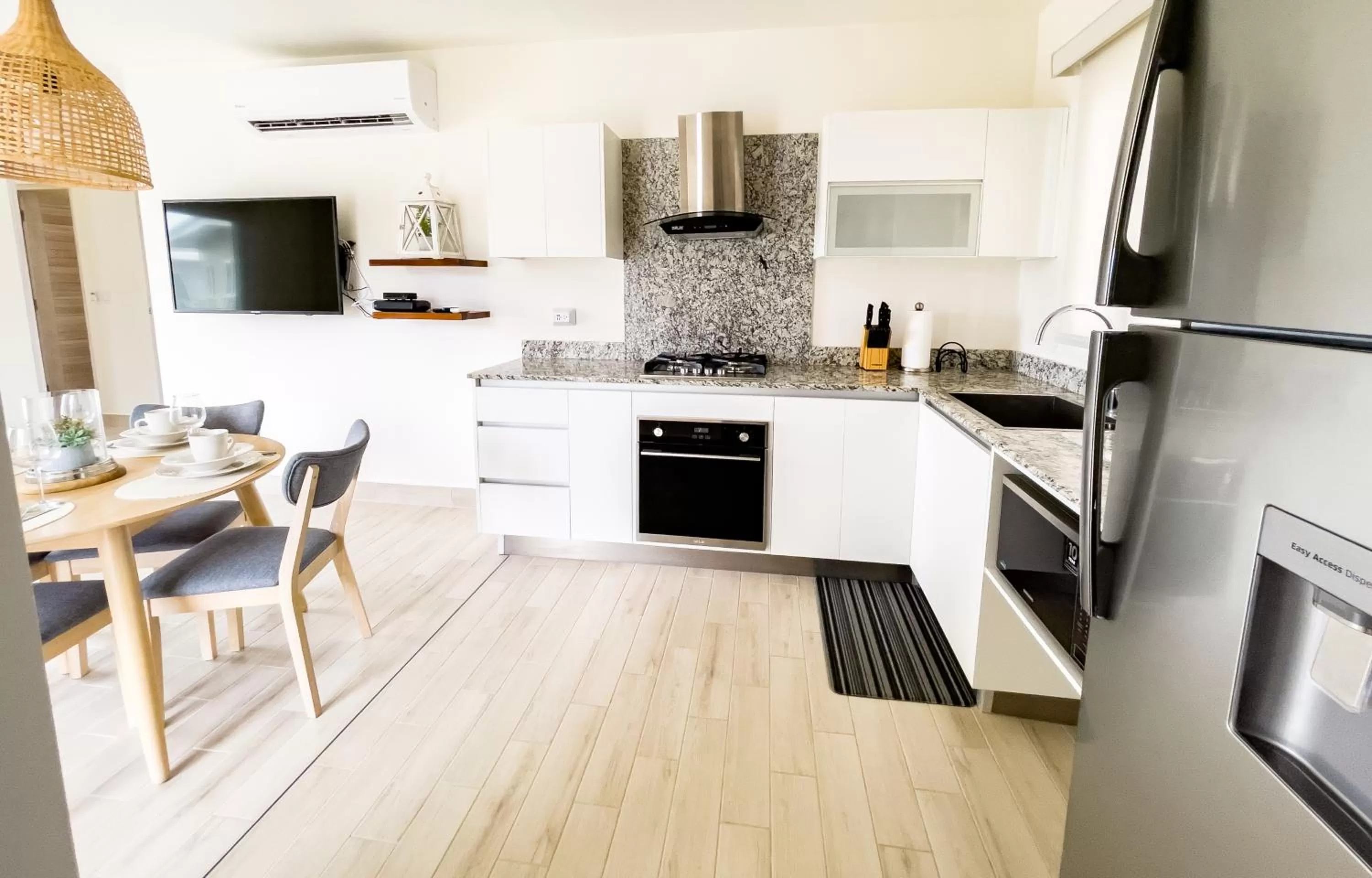 Kitchen/Kitchenette in Playa Caracol Residences