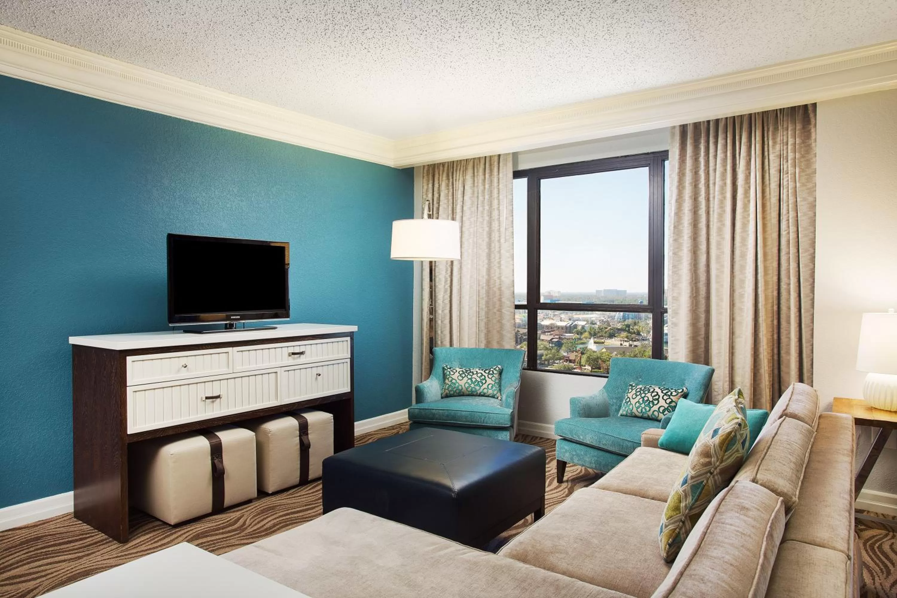 Living room in Wyndham Lake Buena Vista – Disney Springs® Area