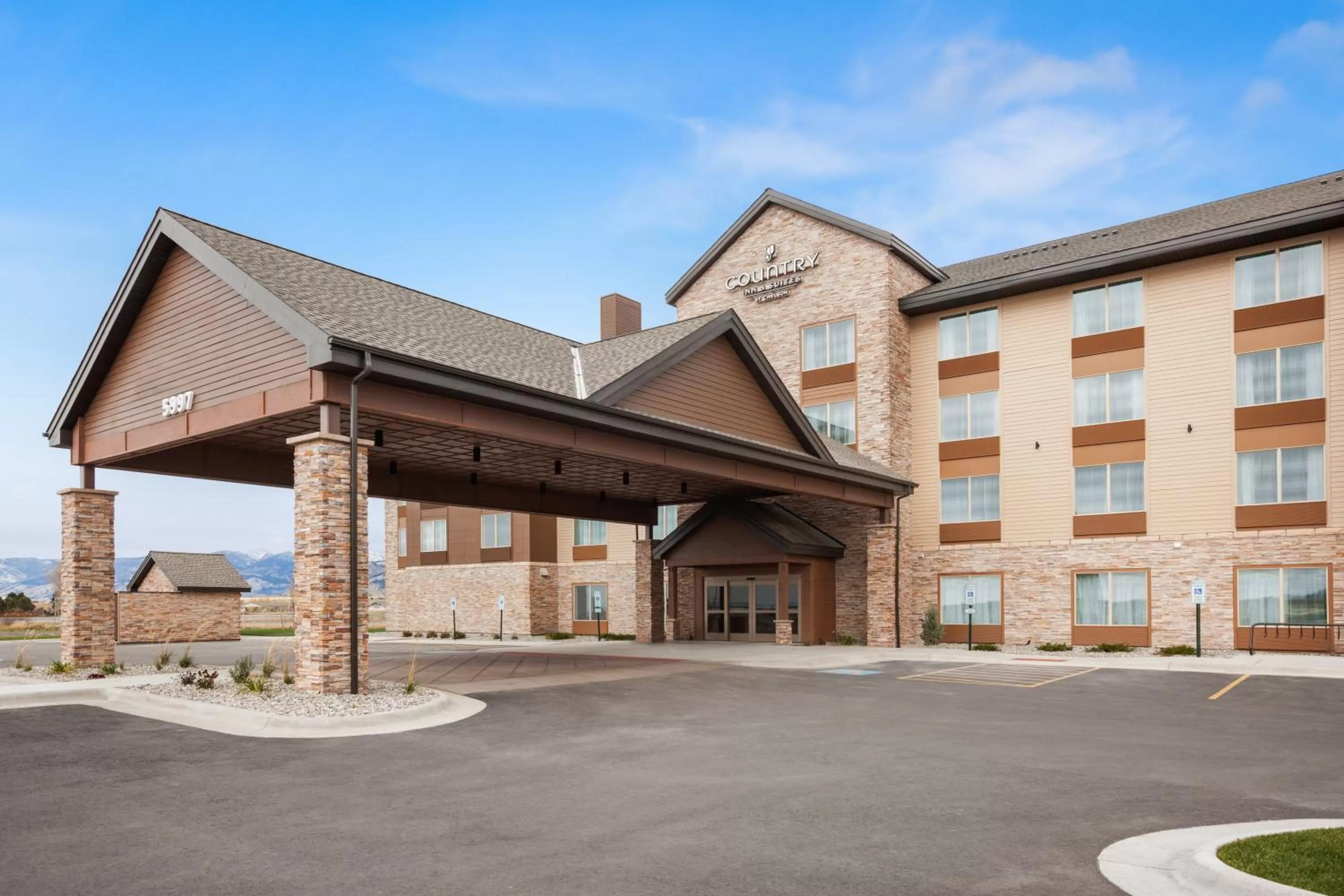 Facade/entrance in Country Inn & Suites by Radisson, Bozeman, MT
