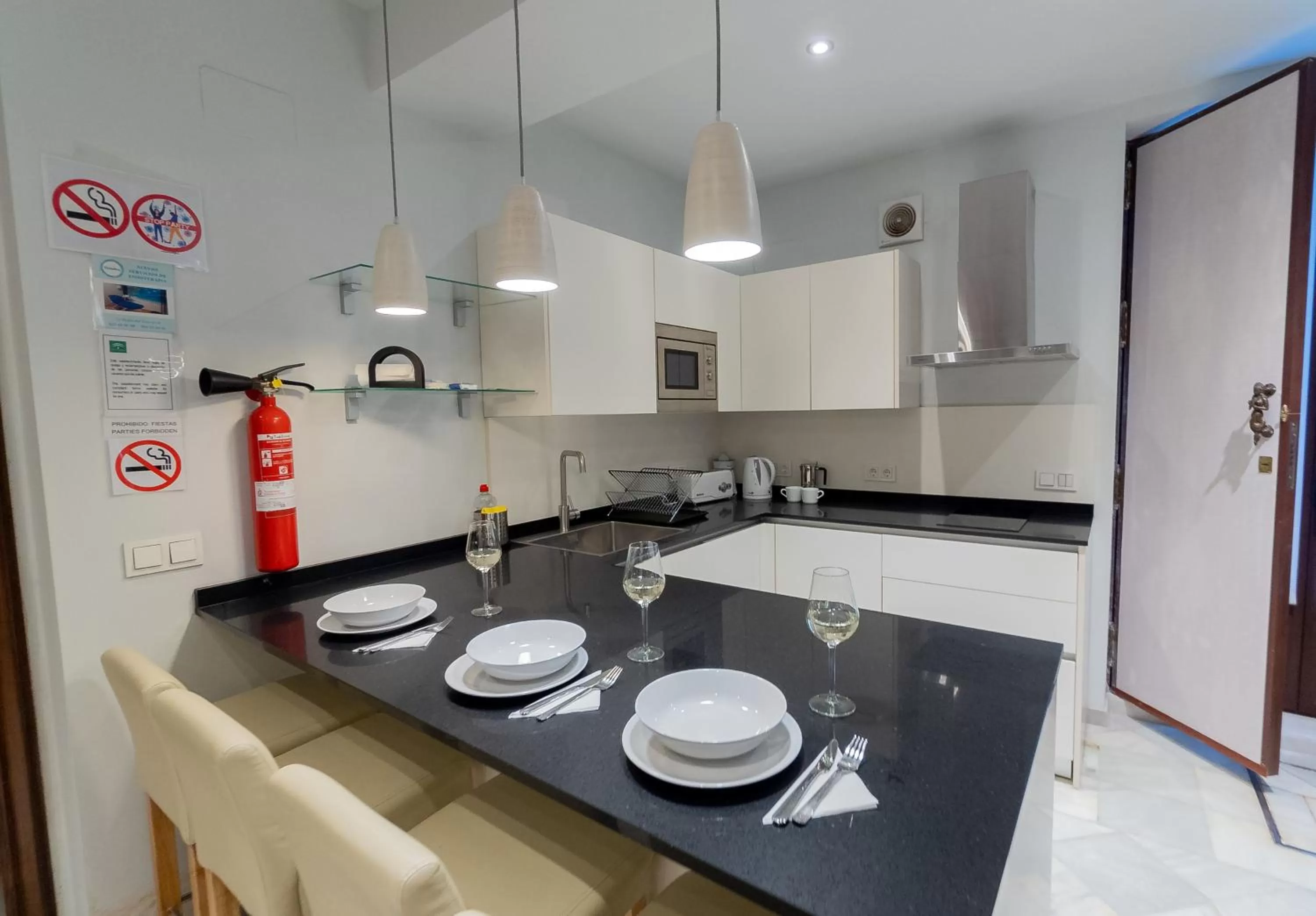 Kitchen or kitchenette, Bathroom in SUAY APARTMENTS