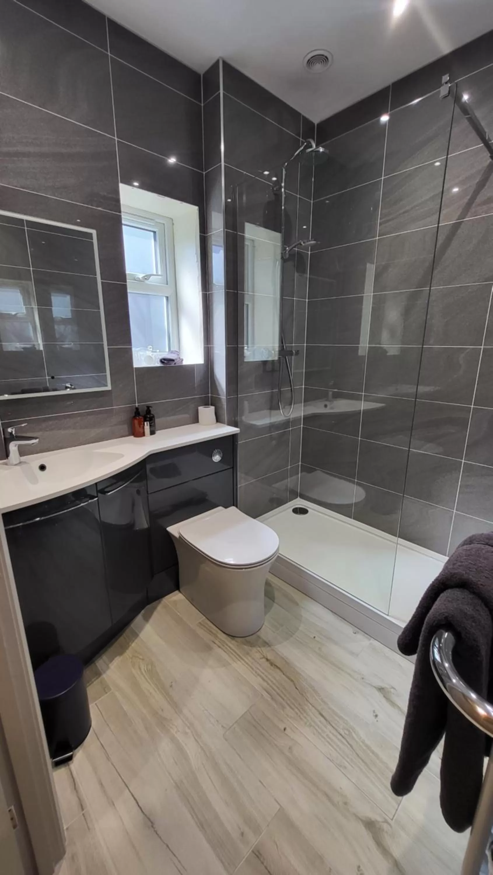 White Horse Inn & Restaurant