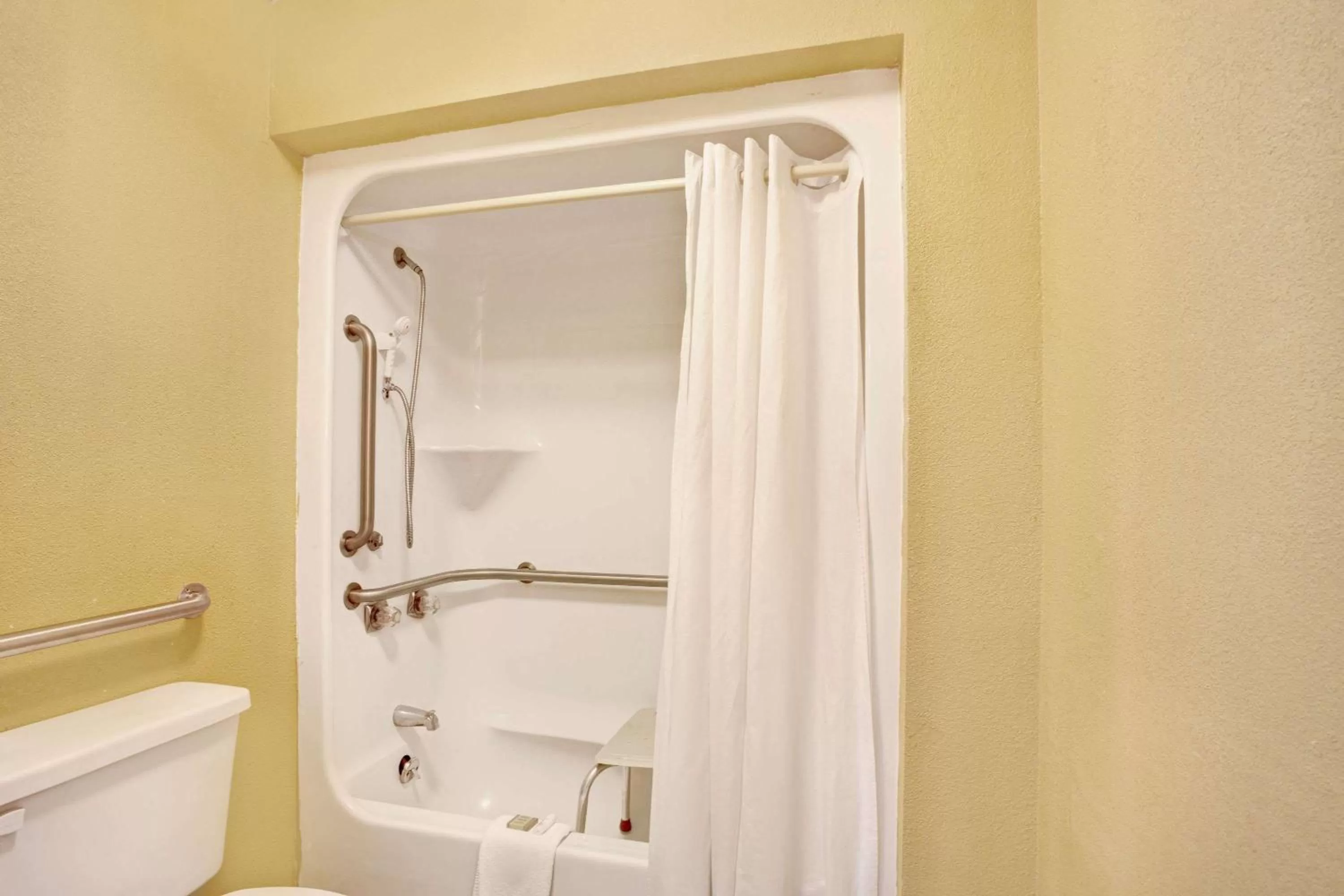 Bathroom in Super 8 by Wyndham Whites Creek/ Nashville NW Area