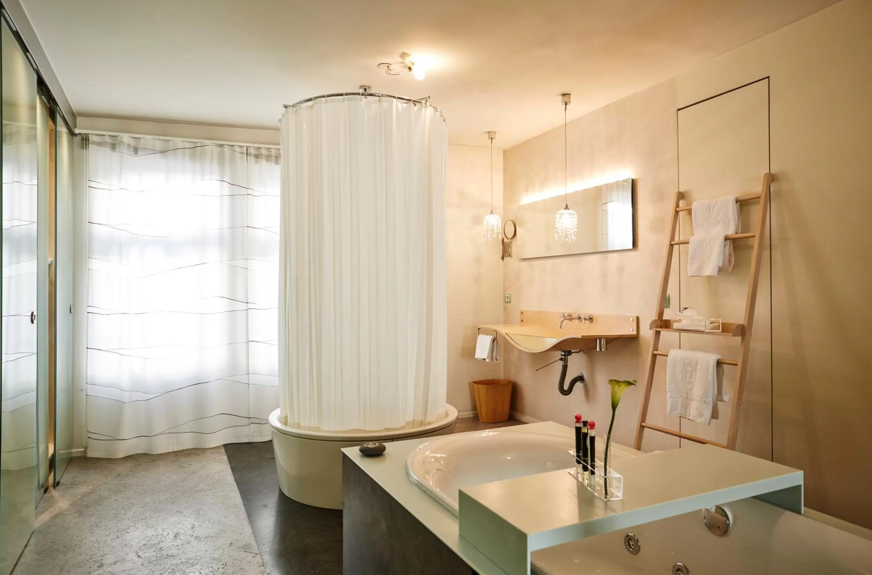 Photo of the whole room in Der Zauberlehrling