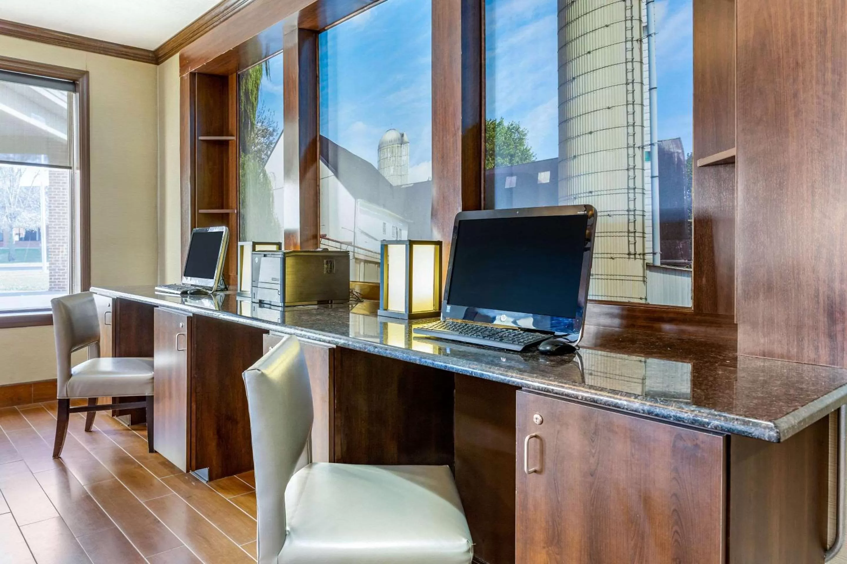 On site in Comfort Inn Lancaster at Rockvale