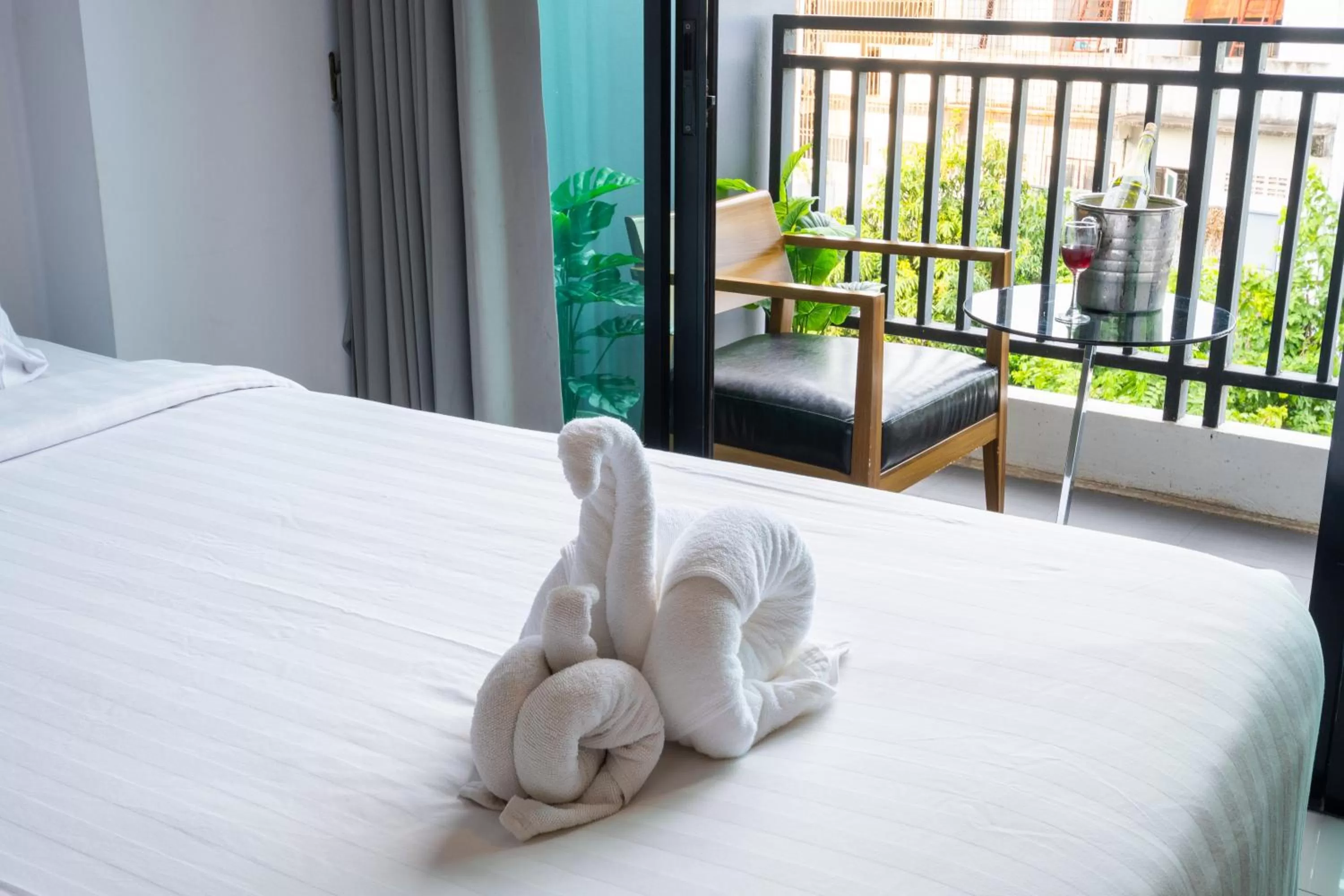 Bed in We Grand Ever 9