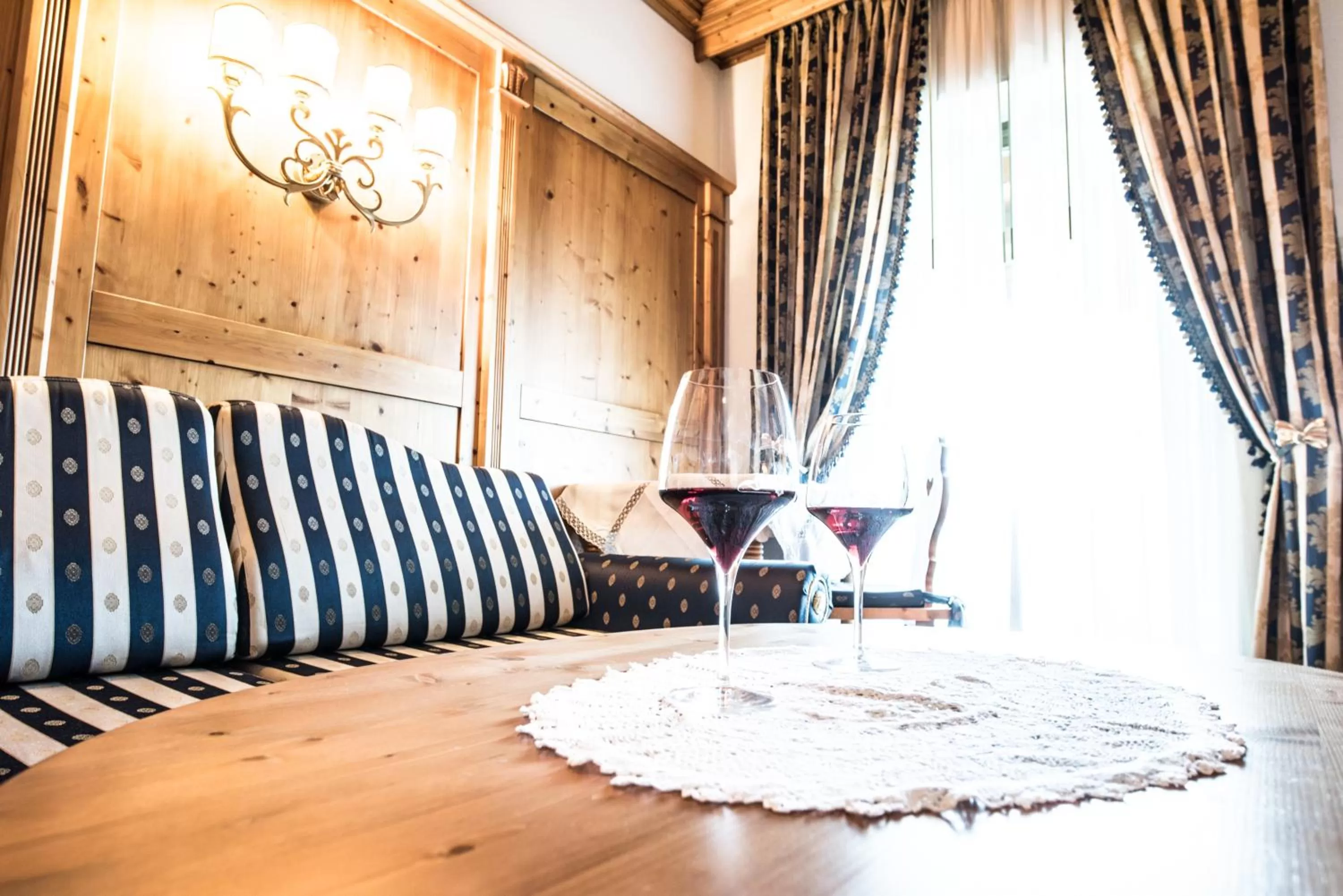 Decorative detail in Hotel Enzian Genziana