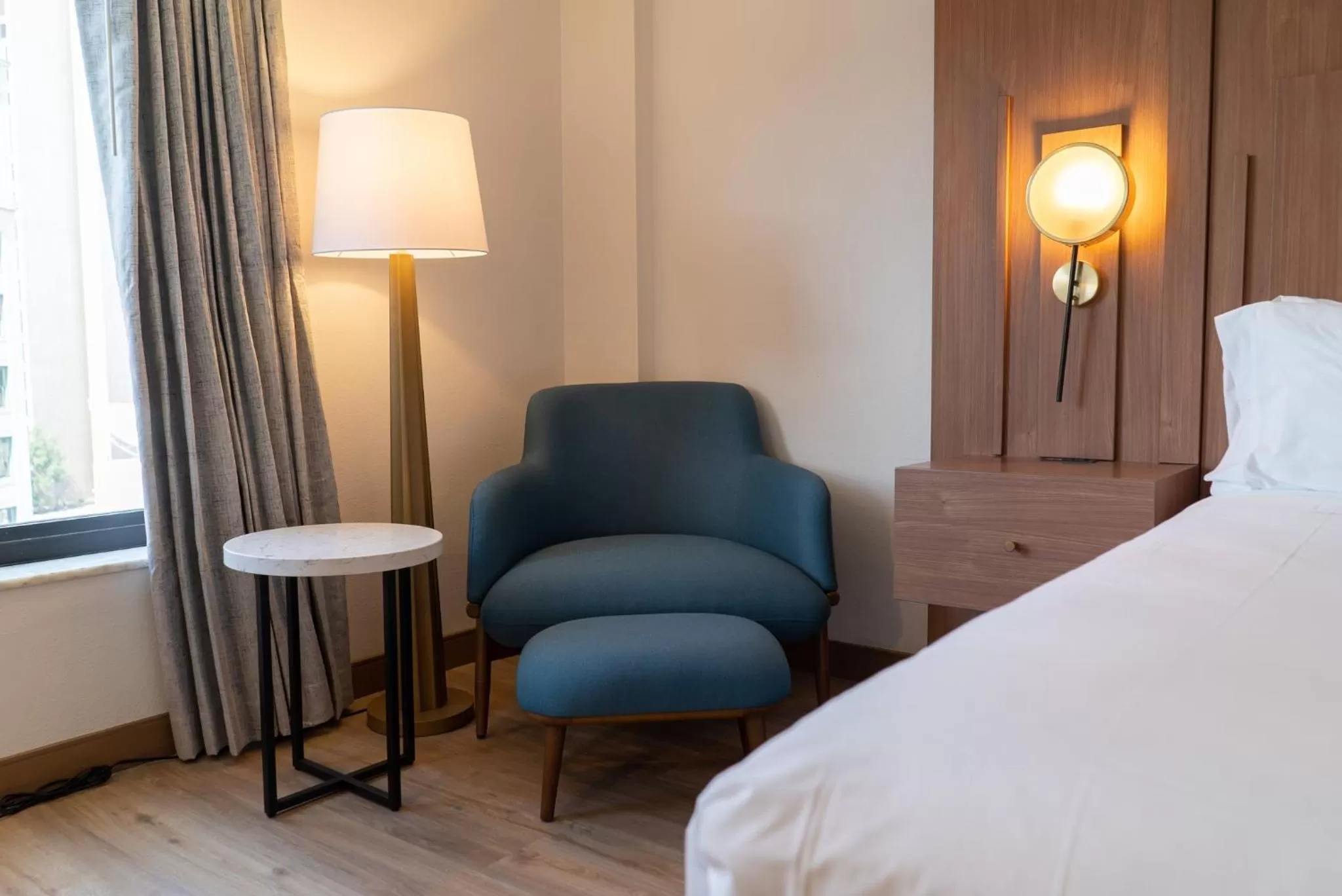 Photo of the whole room, Bed in Hotel Indigo Detroit Downtown by IHG