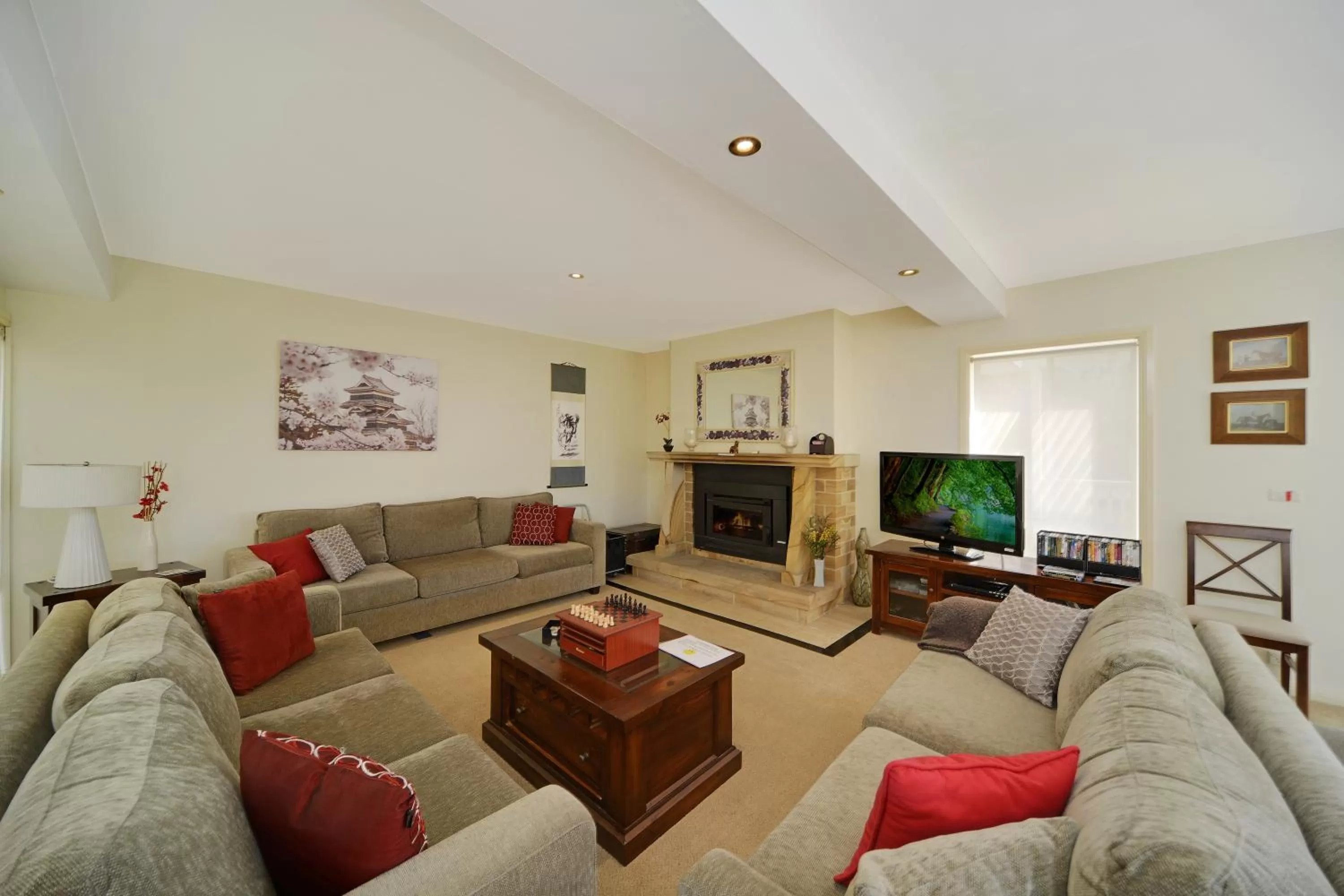 Living room, Seating Area in Bundanoon Lodge