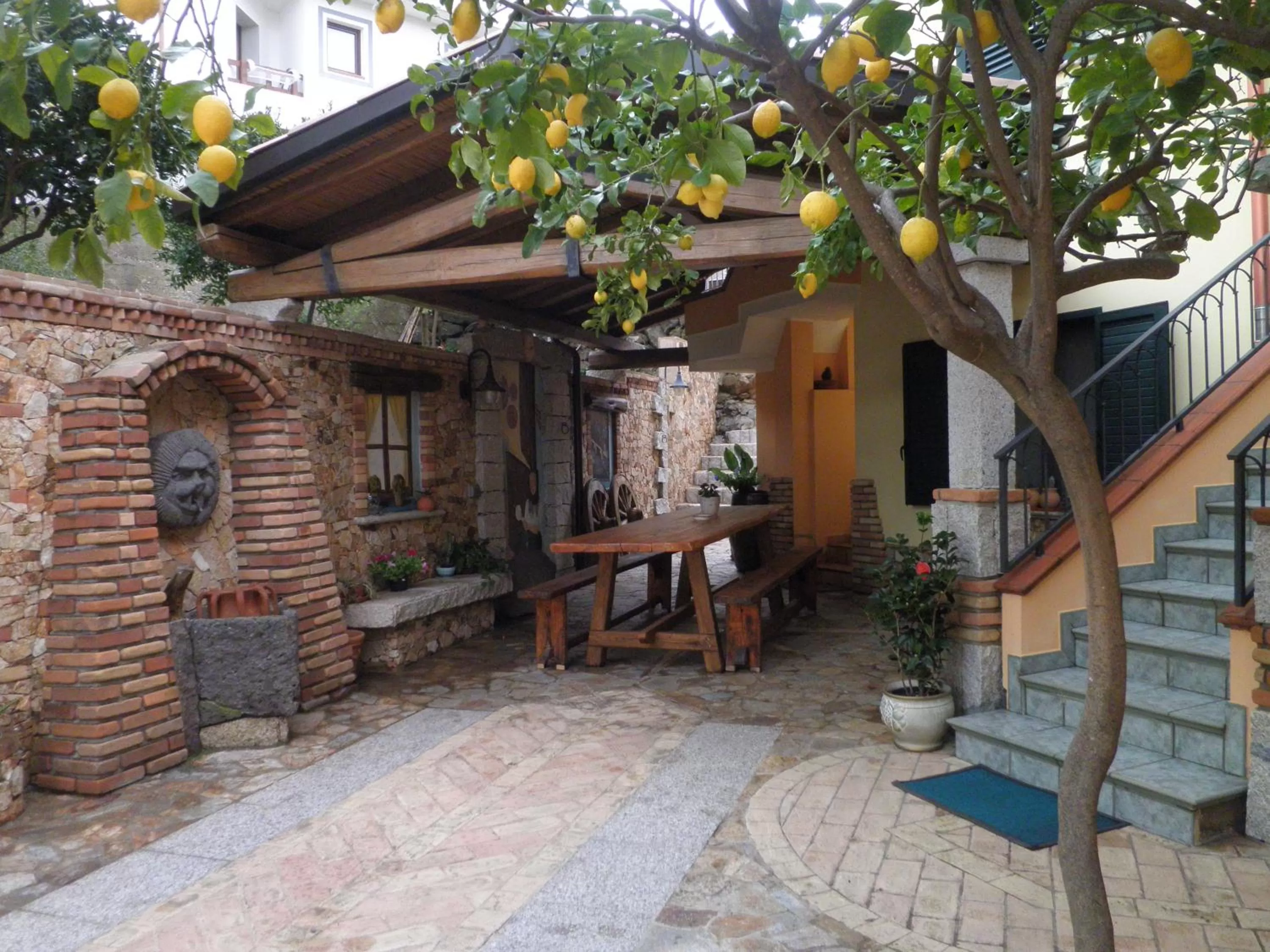 Property building in B&b Su Acu