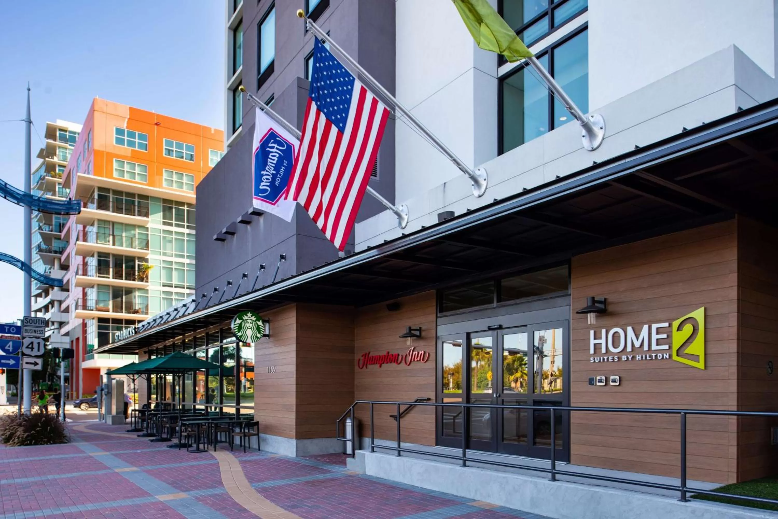 Property building in Hampton Inn Tampa Downtown Channel District