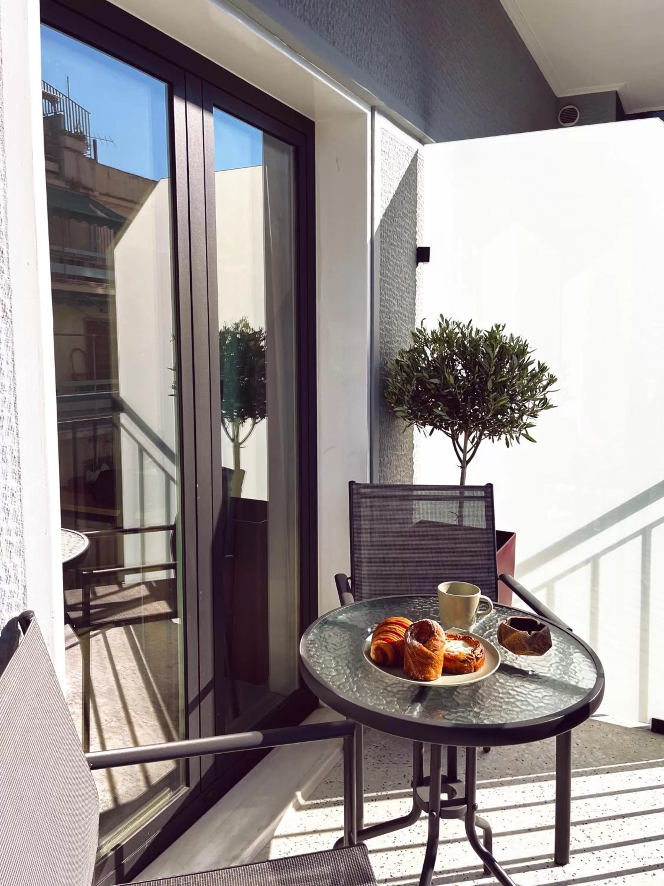 Day in Exarchia House Project