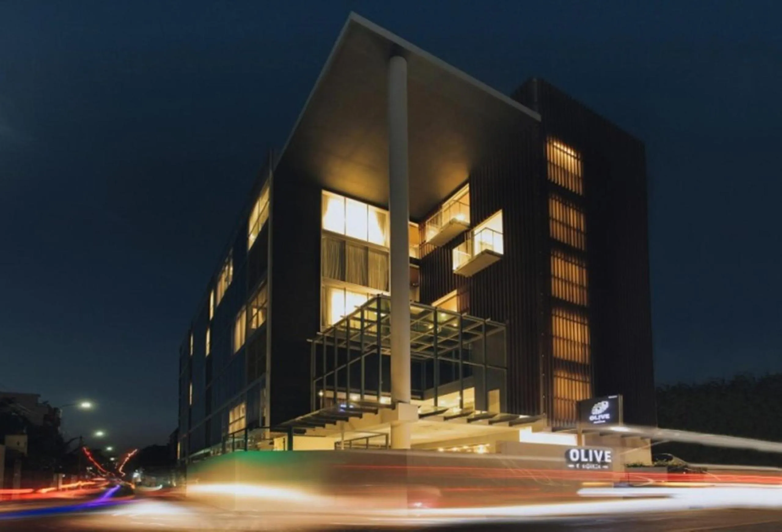 Facade/entrance in Olive Hotel Bangkok 64