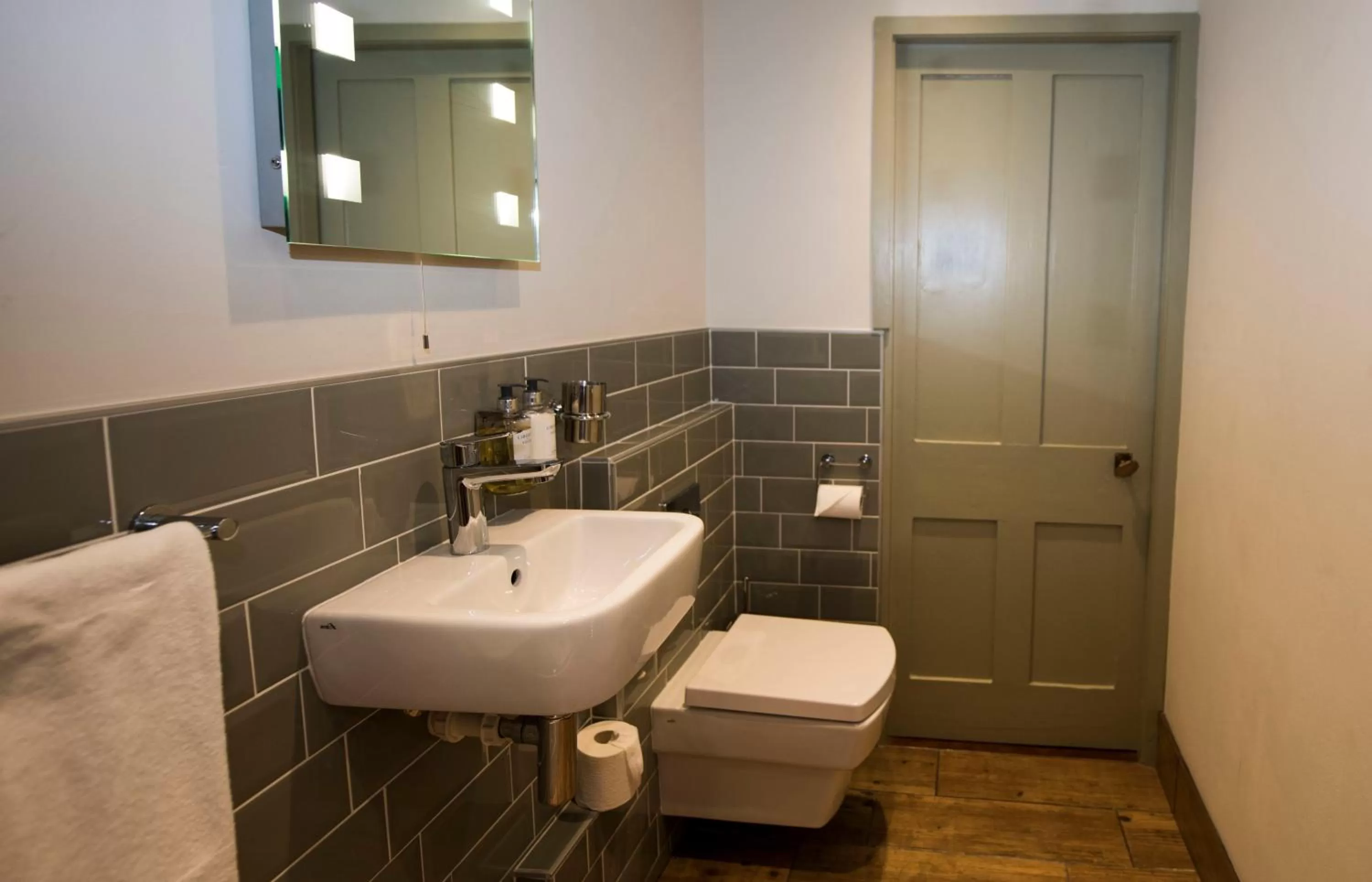 Bathroom in Alma Inn & Dining Rooms